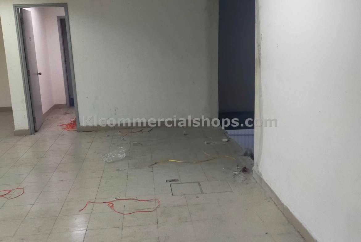 semi d factory for rent Ampang — 14800 Sq Ft MRR2 Access
