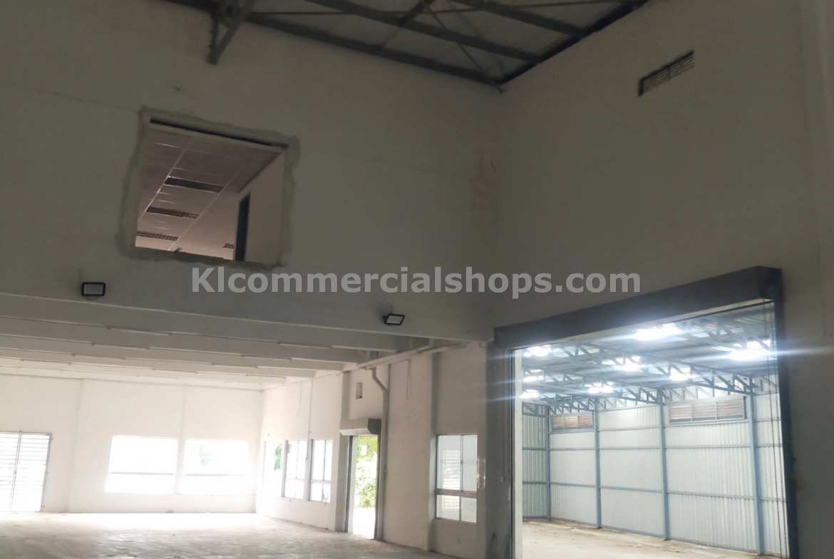 semi d factory for rent Ampang — 14800 Sq Ft MRR2 Access