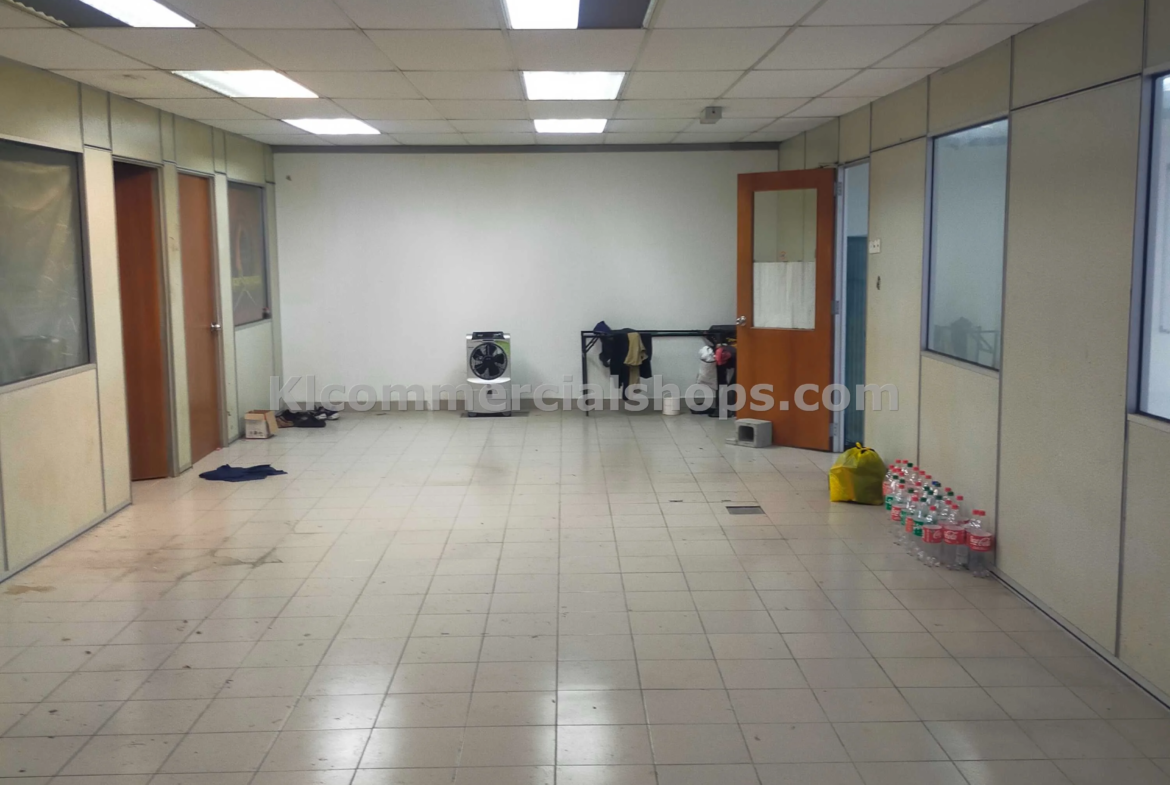 semi d factory for rent Ampang — 14800 Sq Ft MRR2 Access