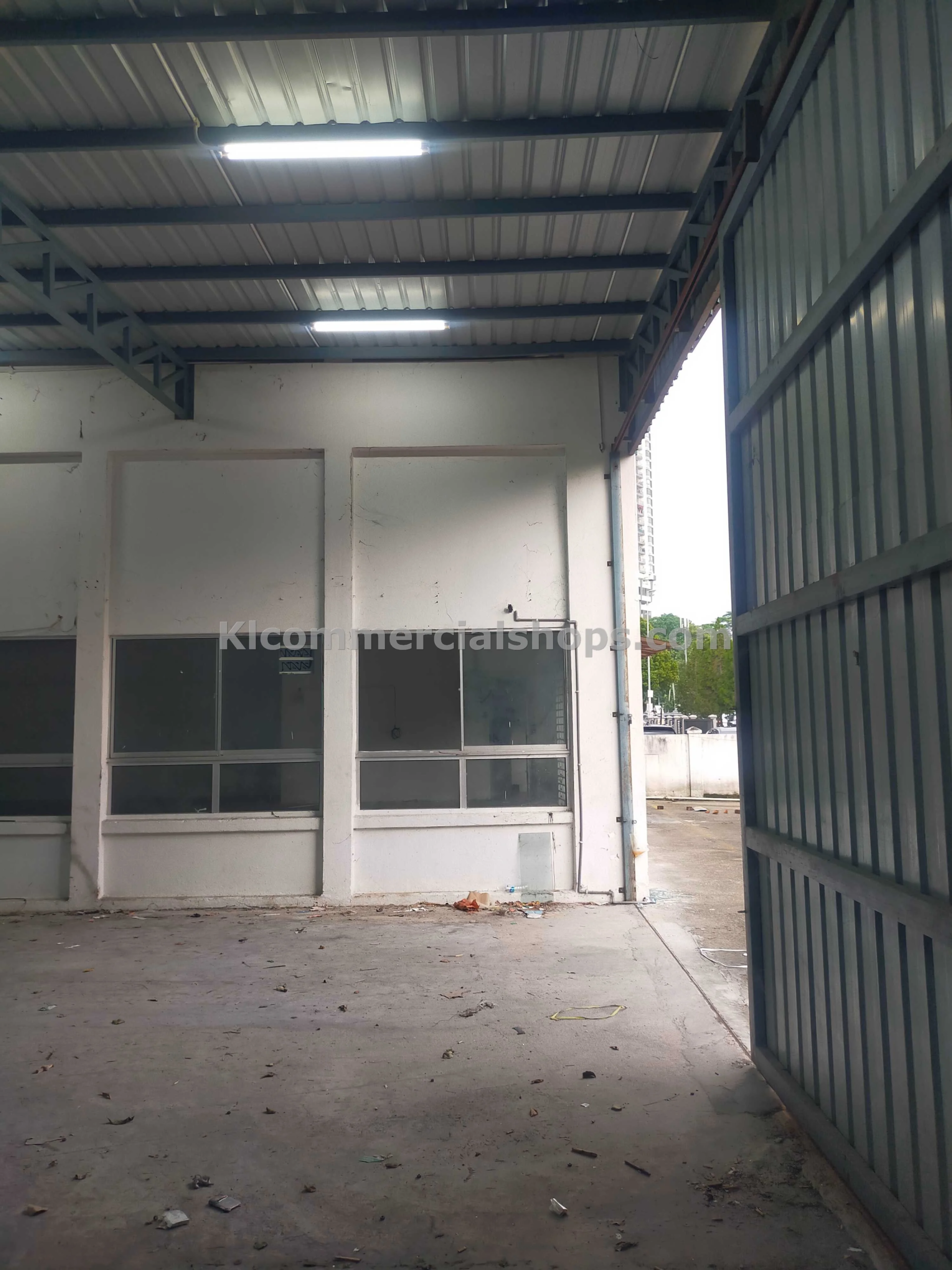 semi d factory for rent Ampang — 14800 Sq Ft MRR2 Access