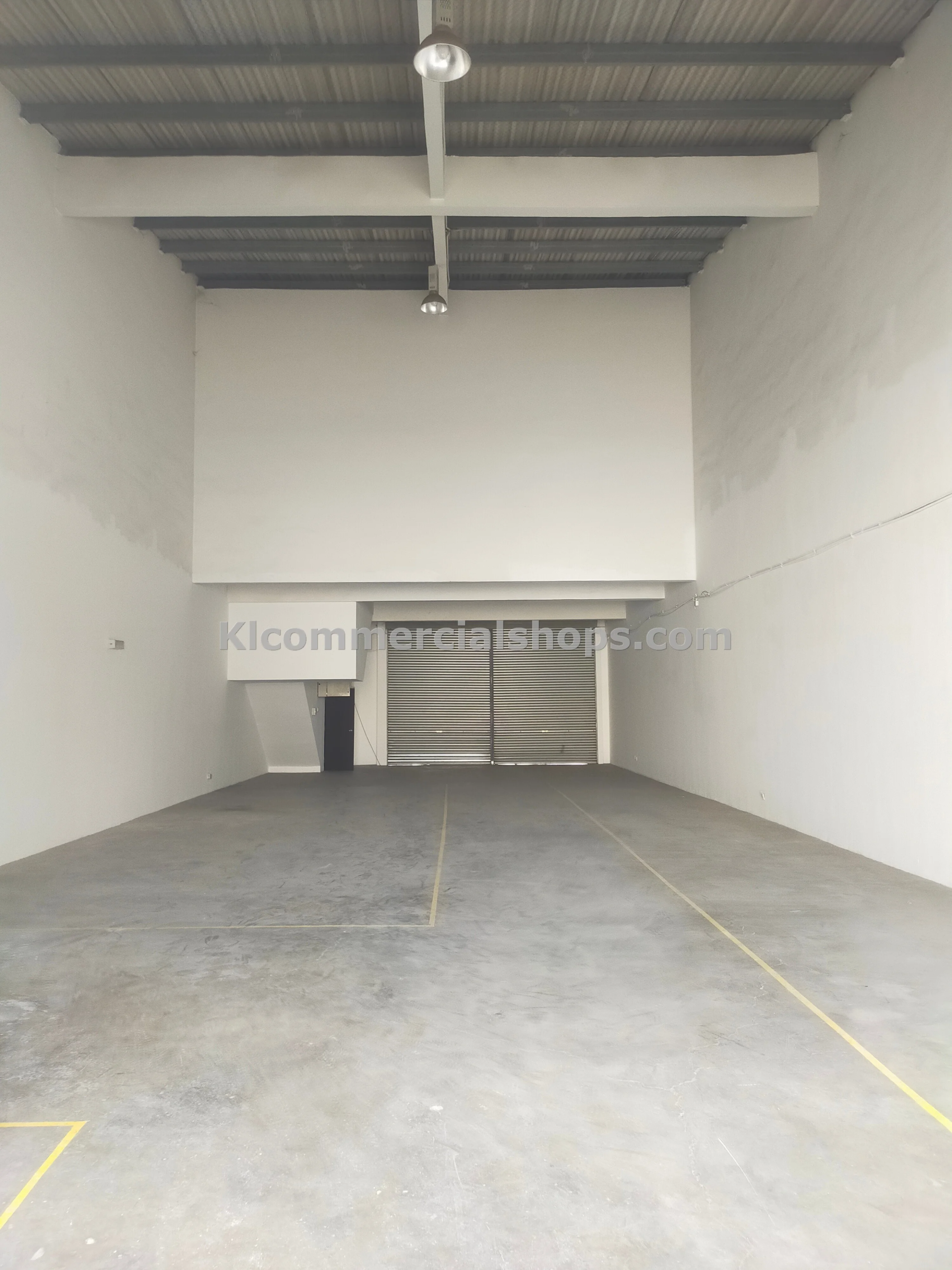 terrace factory for rent Kota Kemuning — Building Exterior Full View