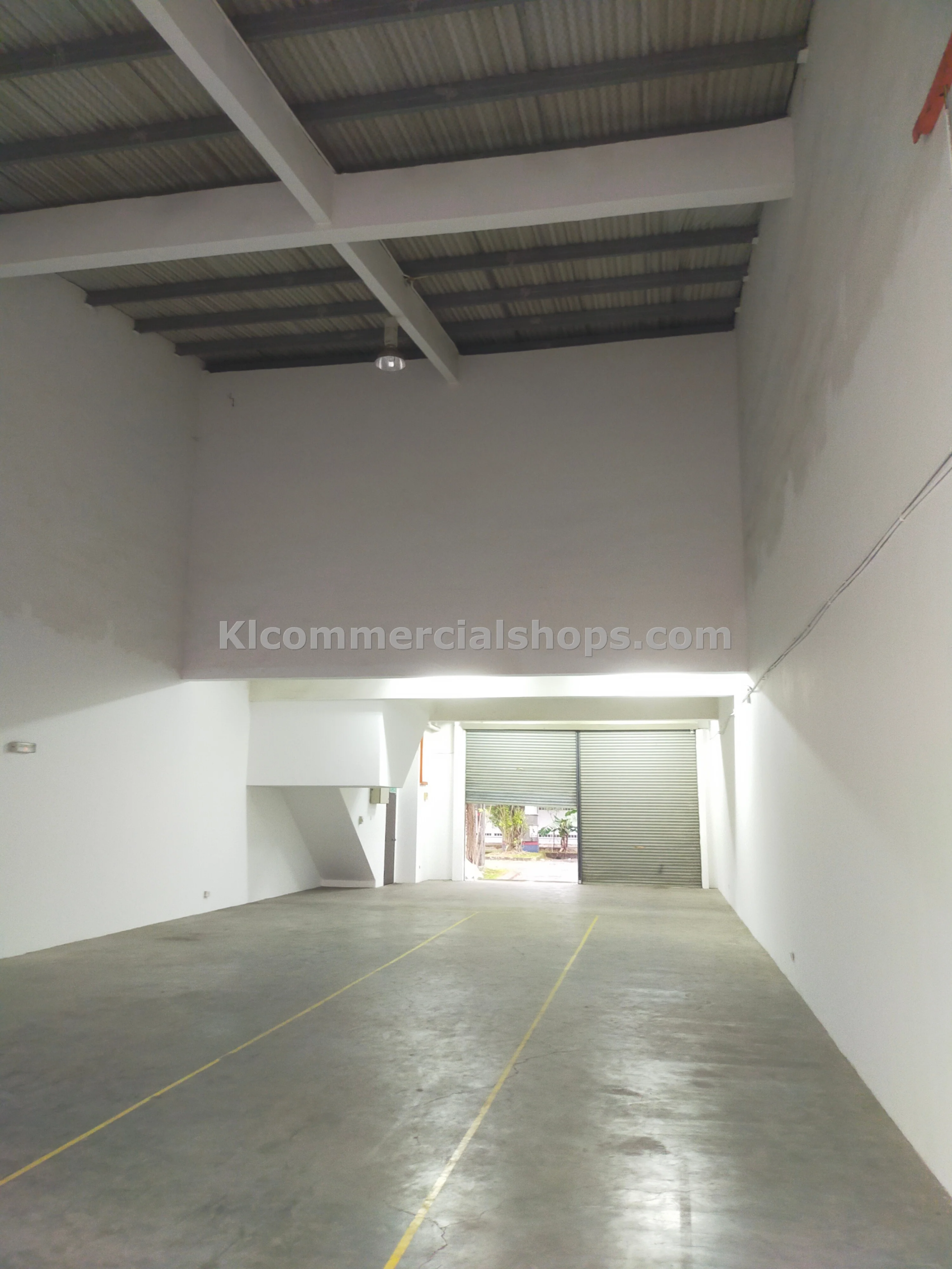 terrace factory for rent Kota Kemuning — Loading Bay Service Yard