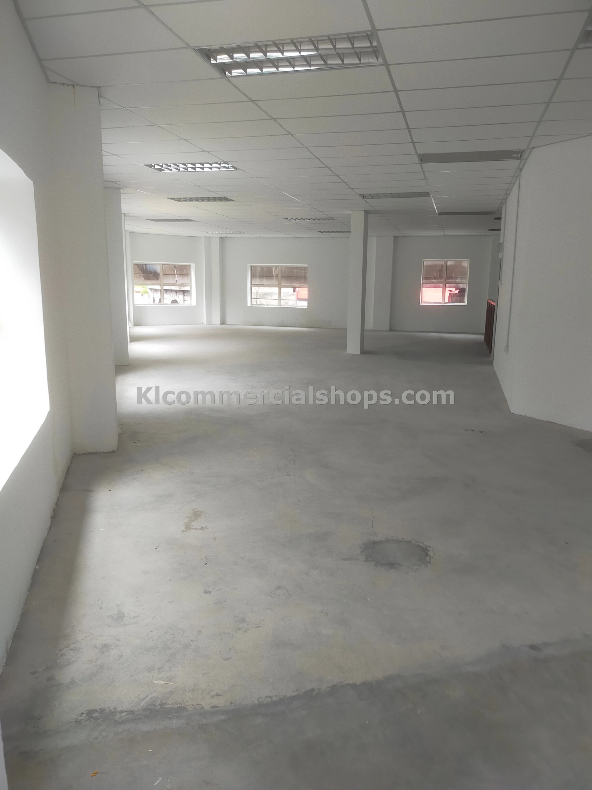 restaurant space for rent Petaling Street — Main Road Frontage 3032 Sq Ft