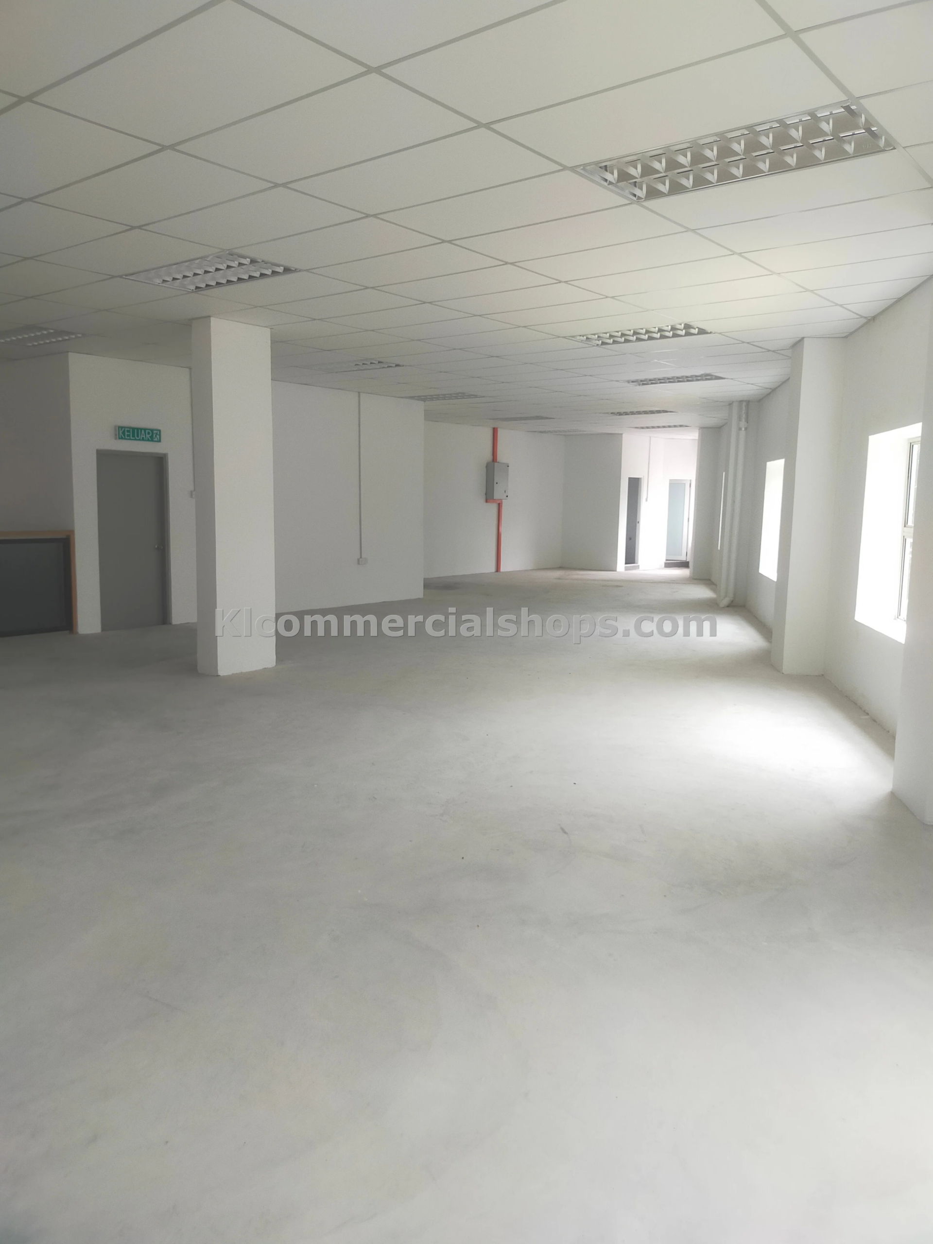 restaurant space for rent Petaling Street — Main Road Frontage 3032 Sq Ft