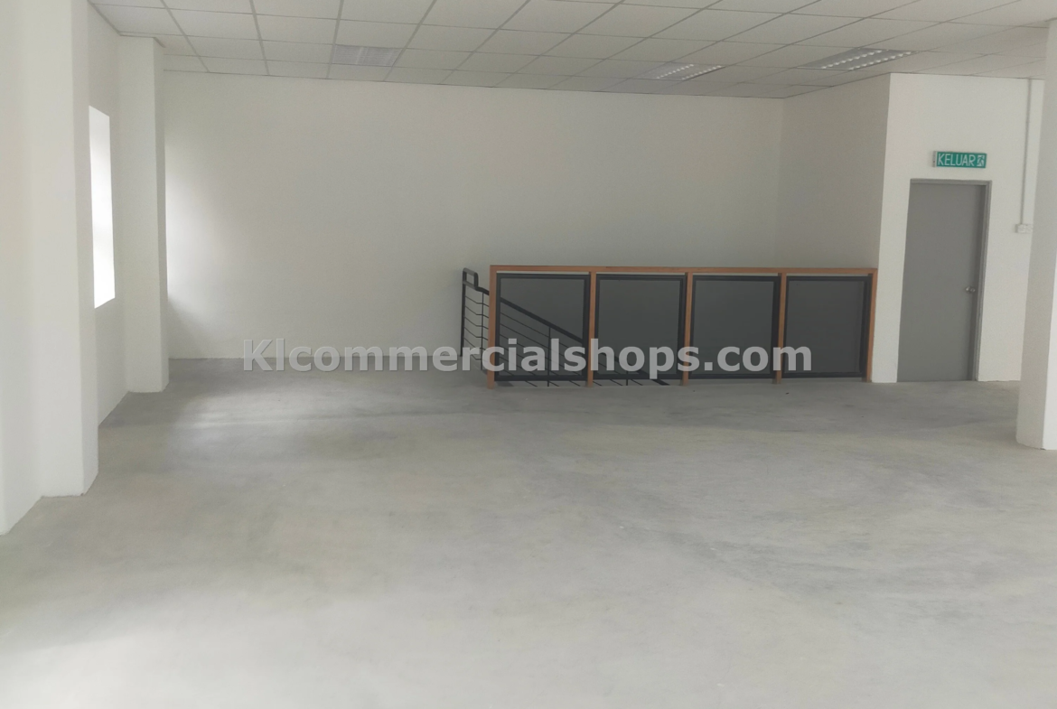 restaurant space for rent Petaling Street — Main Road Frontage 3032 Sq Ft