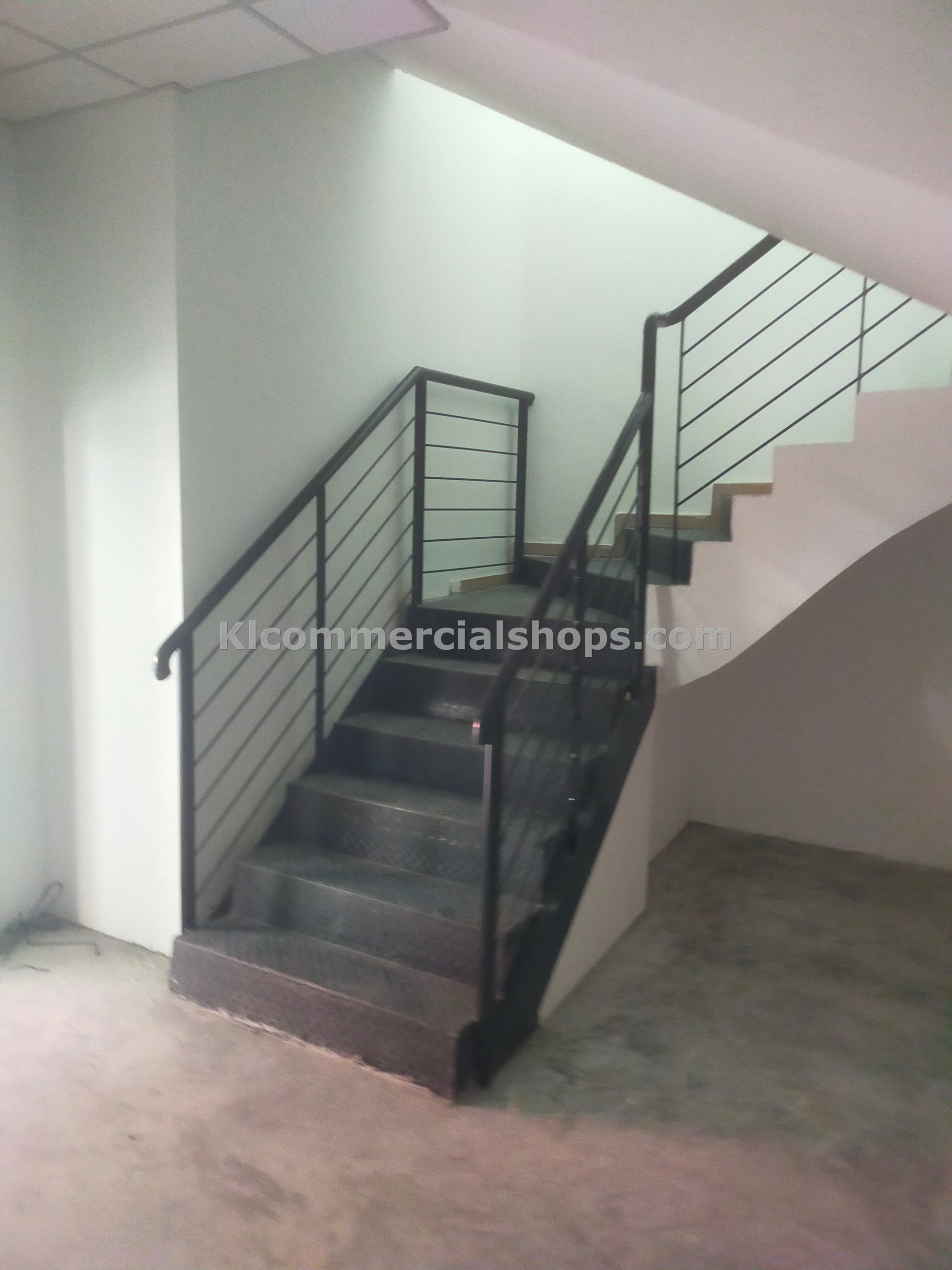 restaurant space for rent Petaling Street — Main Road Frontage 3032 Sq Ft