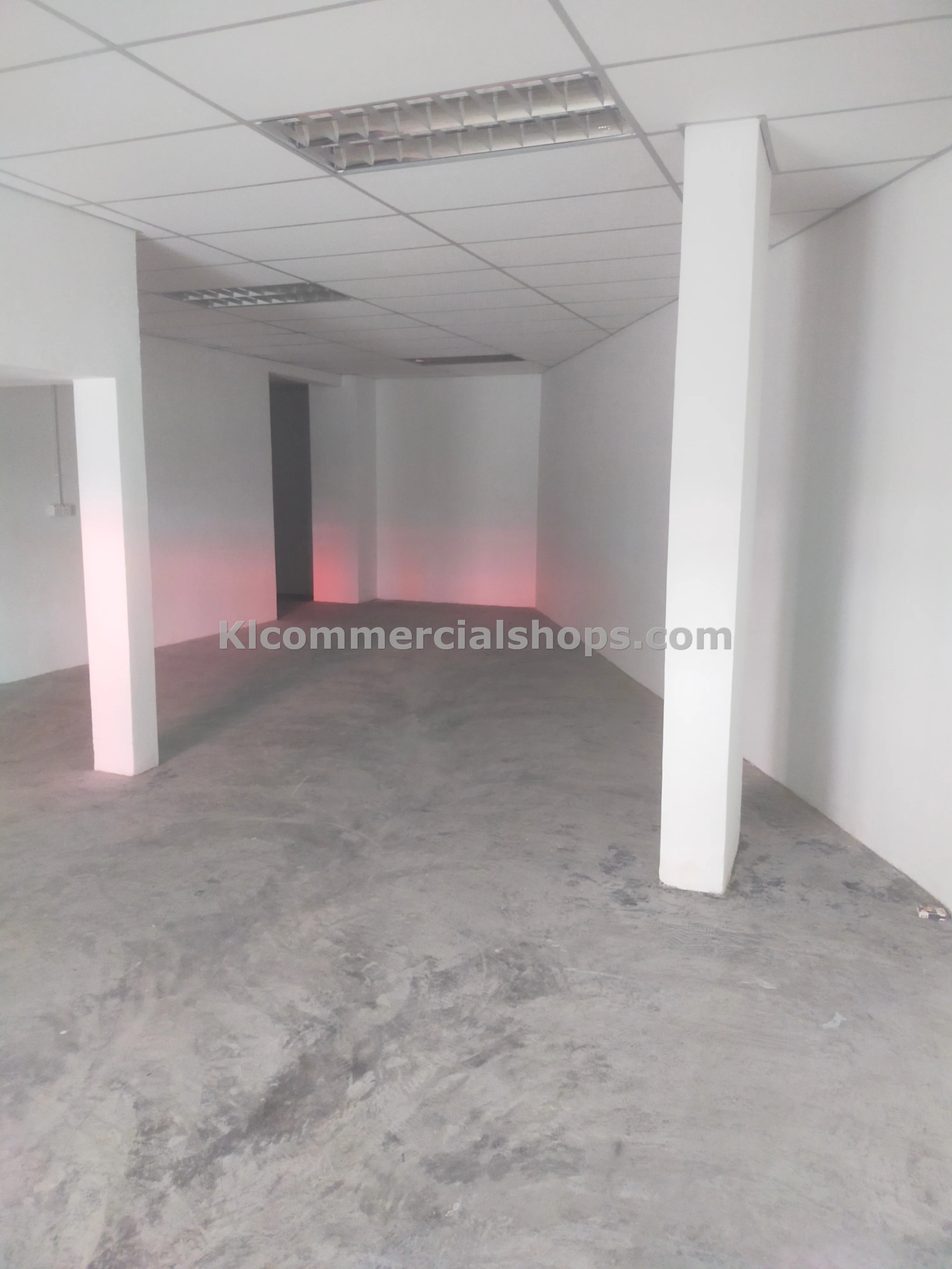 restaurant space for rent Petaling Street — Main Road Frontage 3032 Sq Ft