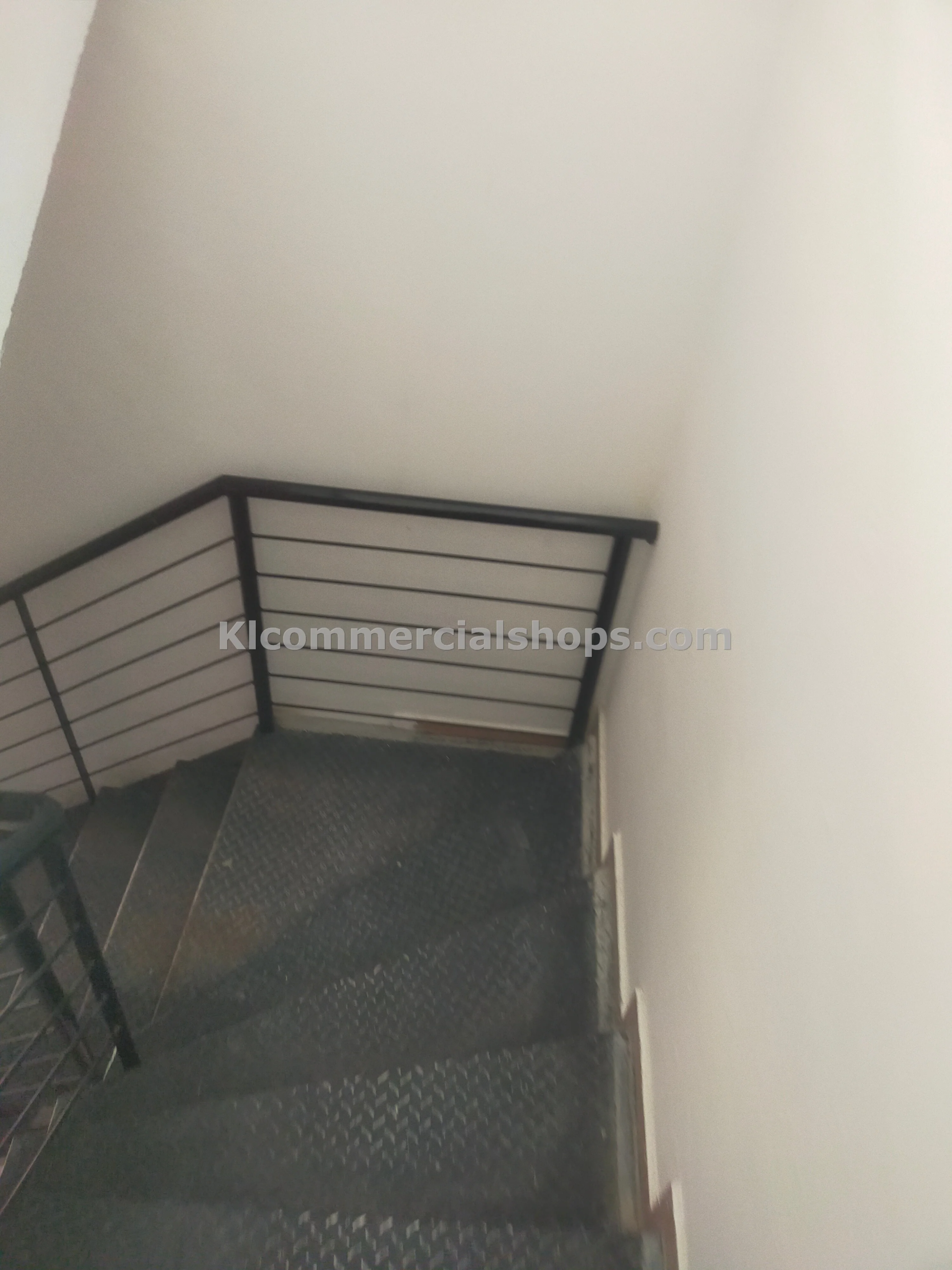 restaurant space for rent Petaling Street — Main Road Frontage 3032 Sq Ft