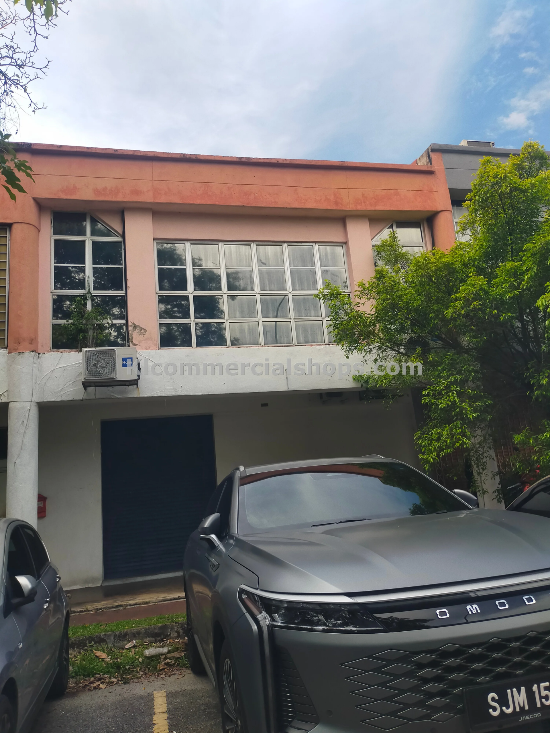 terrace factory for rent Kota Kemuning — Staircase Interior