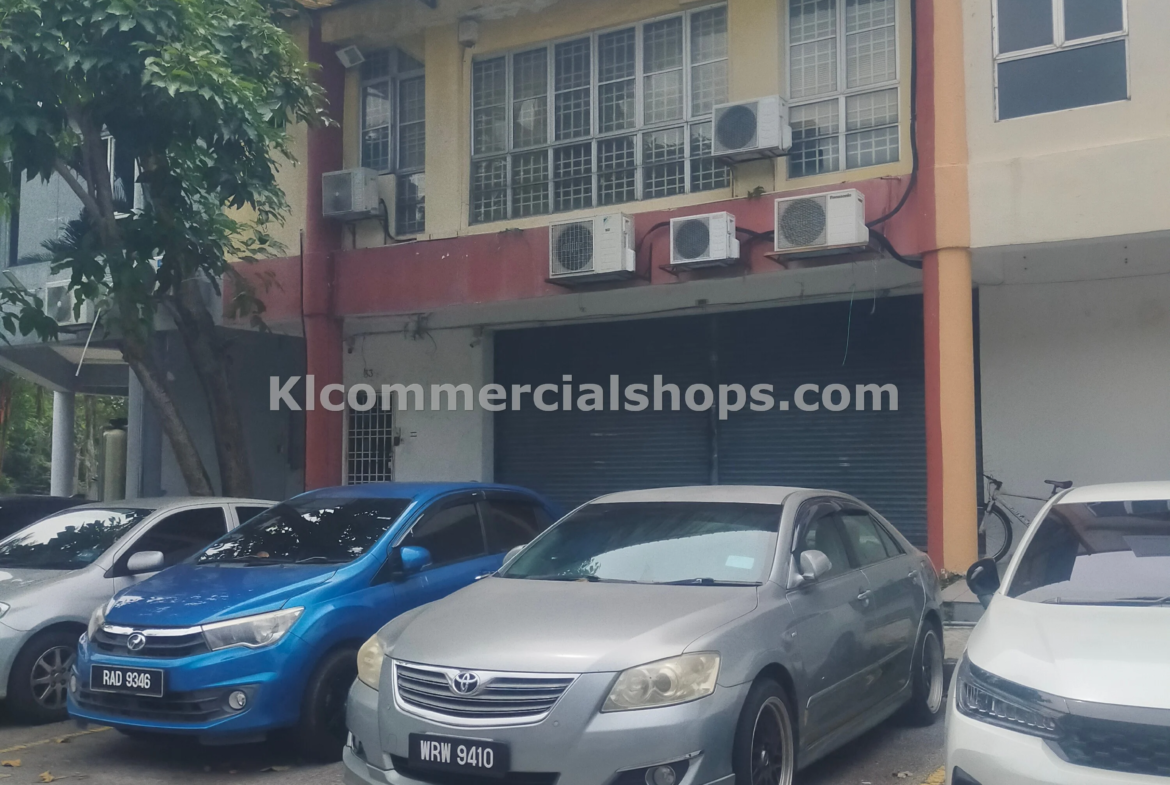 terrace factory for rent Kota Kemuning — Main Entrance Roller Shutter