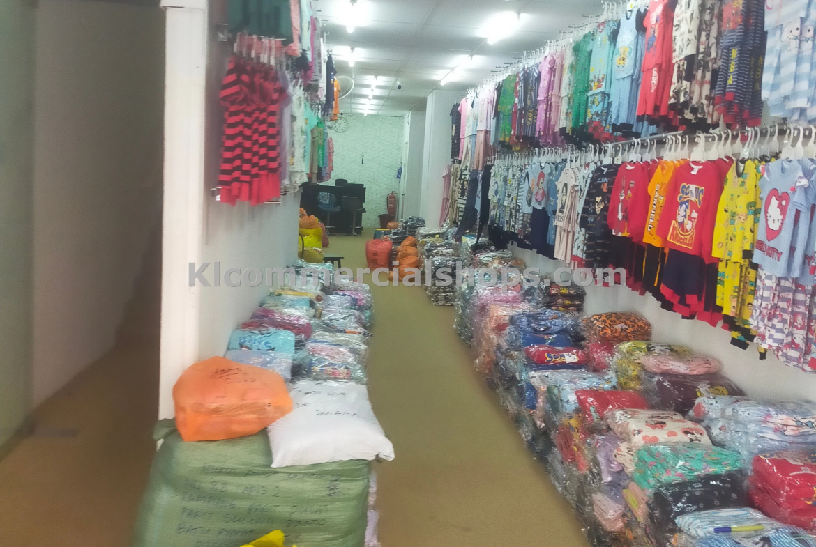 corner shop lot for rent Kenanga KL — 1700 Sq Ft Dual Frontage Corner Unit