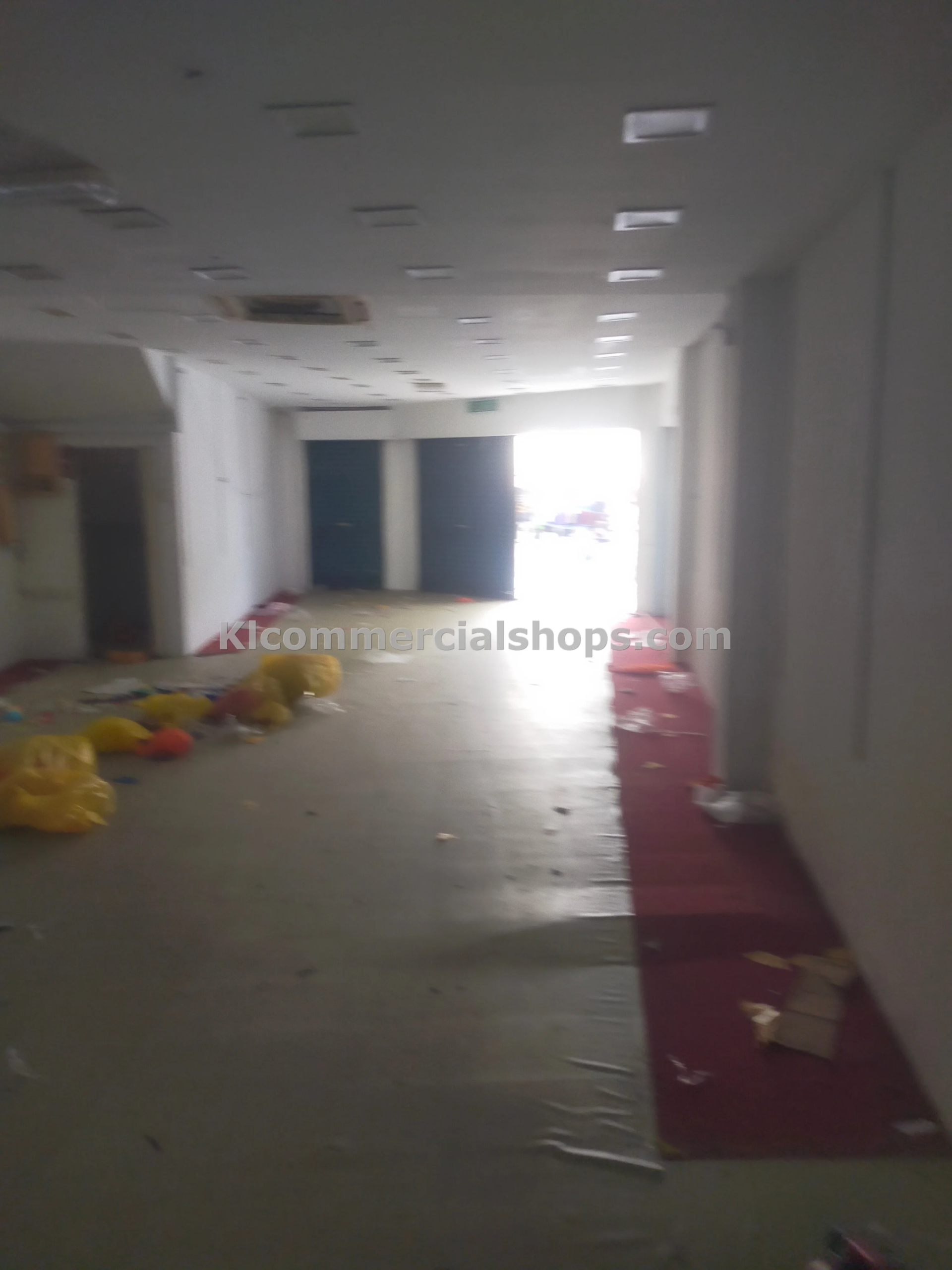 corner shop lot for rent Kenanga KL — 1700 Sq Ft Dual Frontage Corner Unit