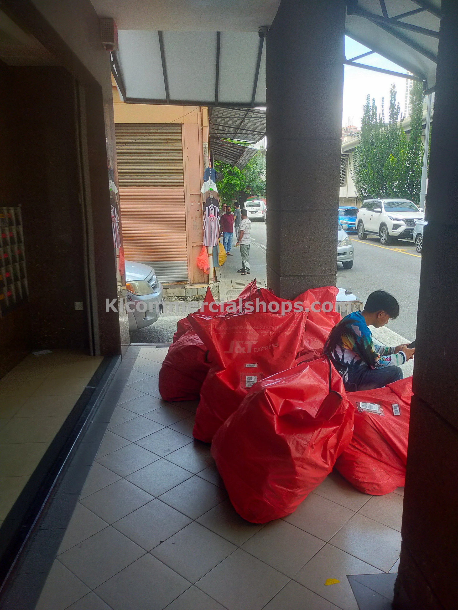 shop lot for rent Kenanga KL — Main Road Frontage Kenanga KL