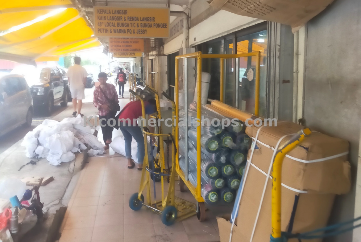 shop lot for rent Kenanga KL — Main Road Frontage Kenanga KL