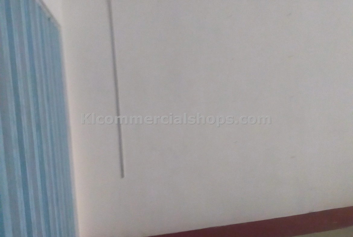 corner shop lot for rent Kenanga KL — 1700 Sq Ft Dual Frontage Corner Unit