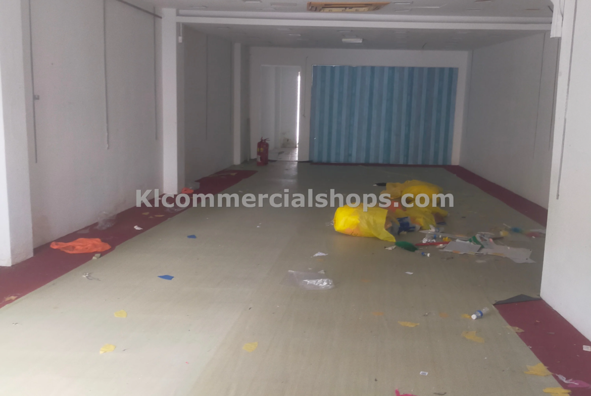 corner shop lot for rent Kenanga KL — 1700 Sq Ft Dual Frontage Corner Unit