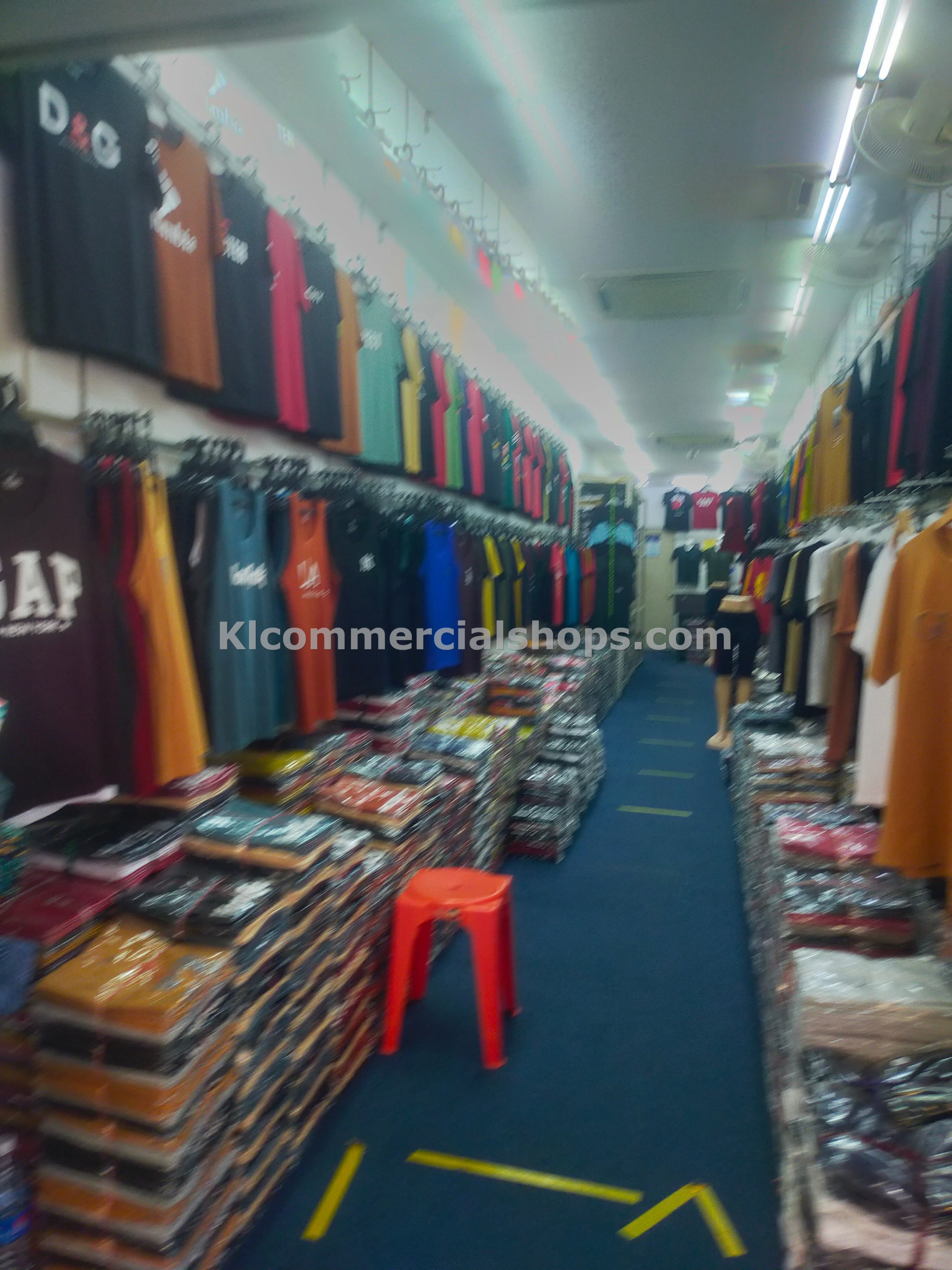 corner shop lot for rent Kenanga KL — 1700 Sq Ft Dual Frontage Corner Unit