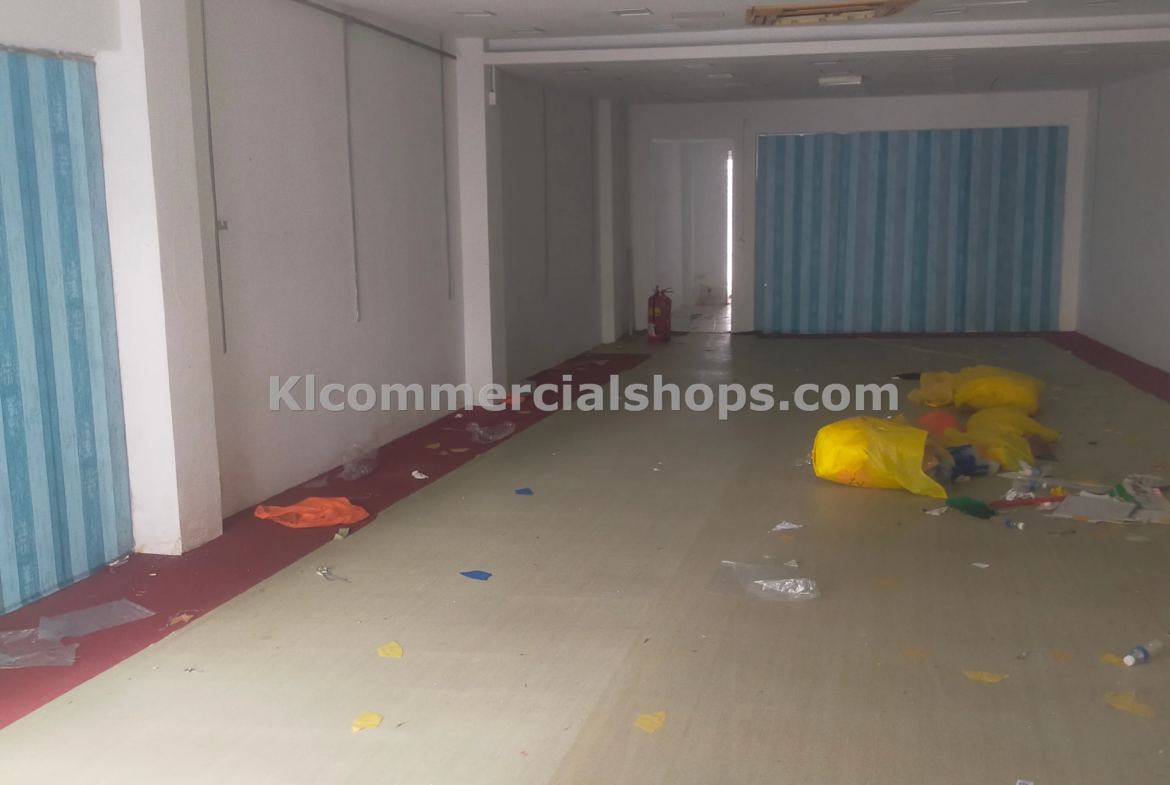corner shop lot for rent Kenanga KL — 1700 Sq Ft Dual Frontage Corner Unit