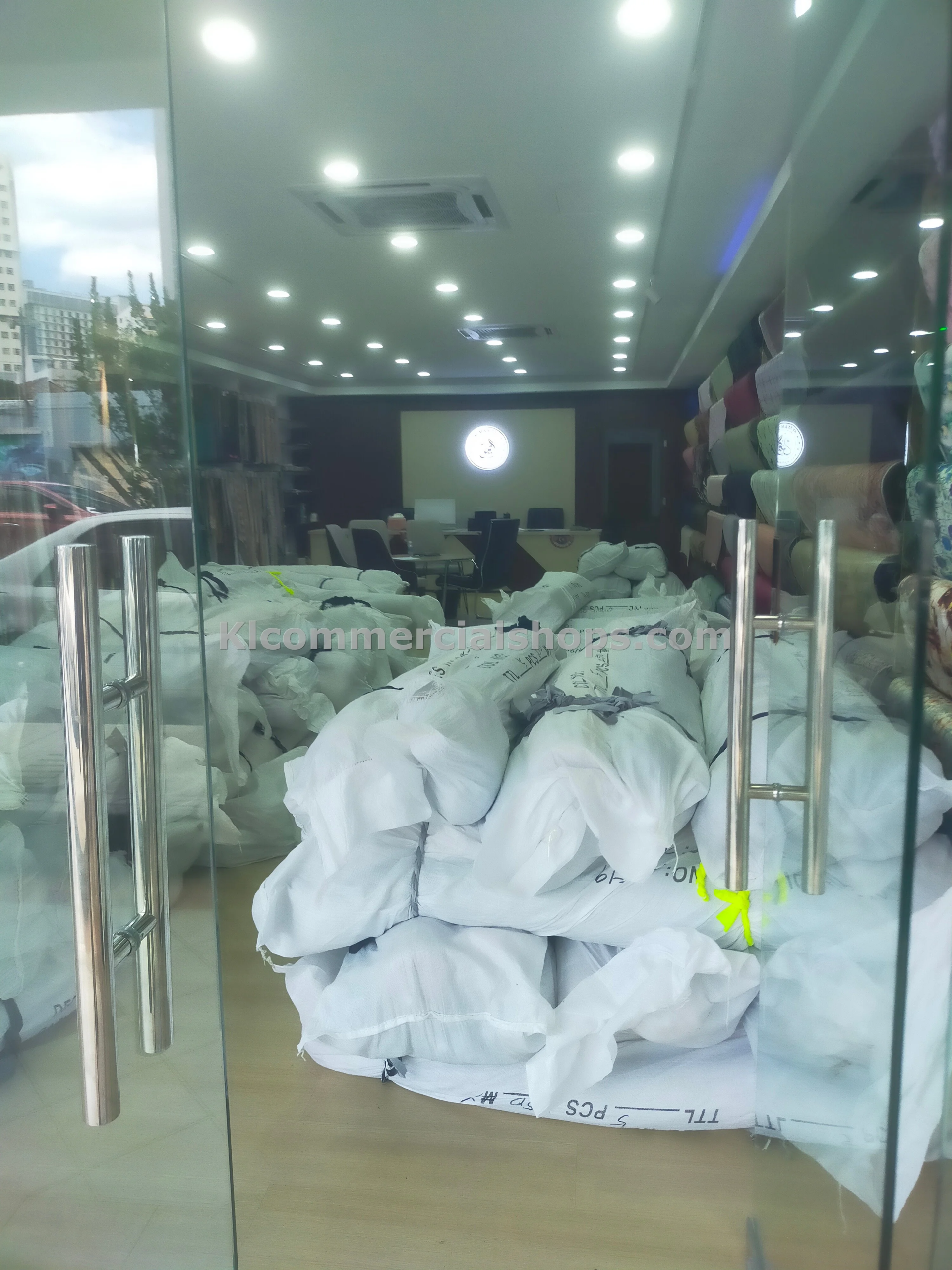 shop lot for rent Kenanga KL — Main Road Frontage Kenanga KL