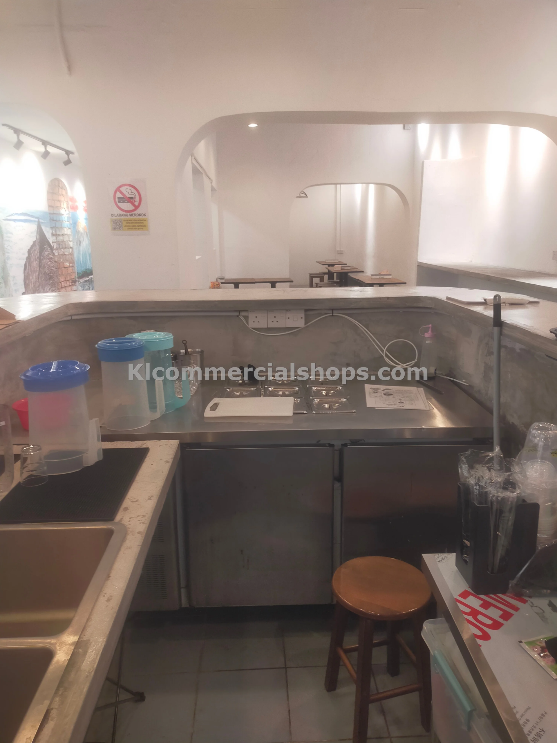cafe for rent Petaling Street — Main Entrance View
