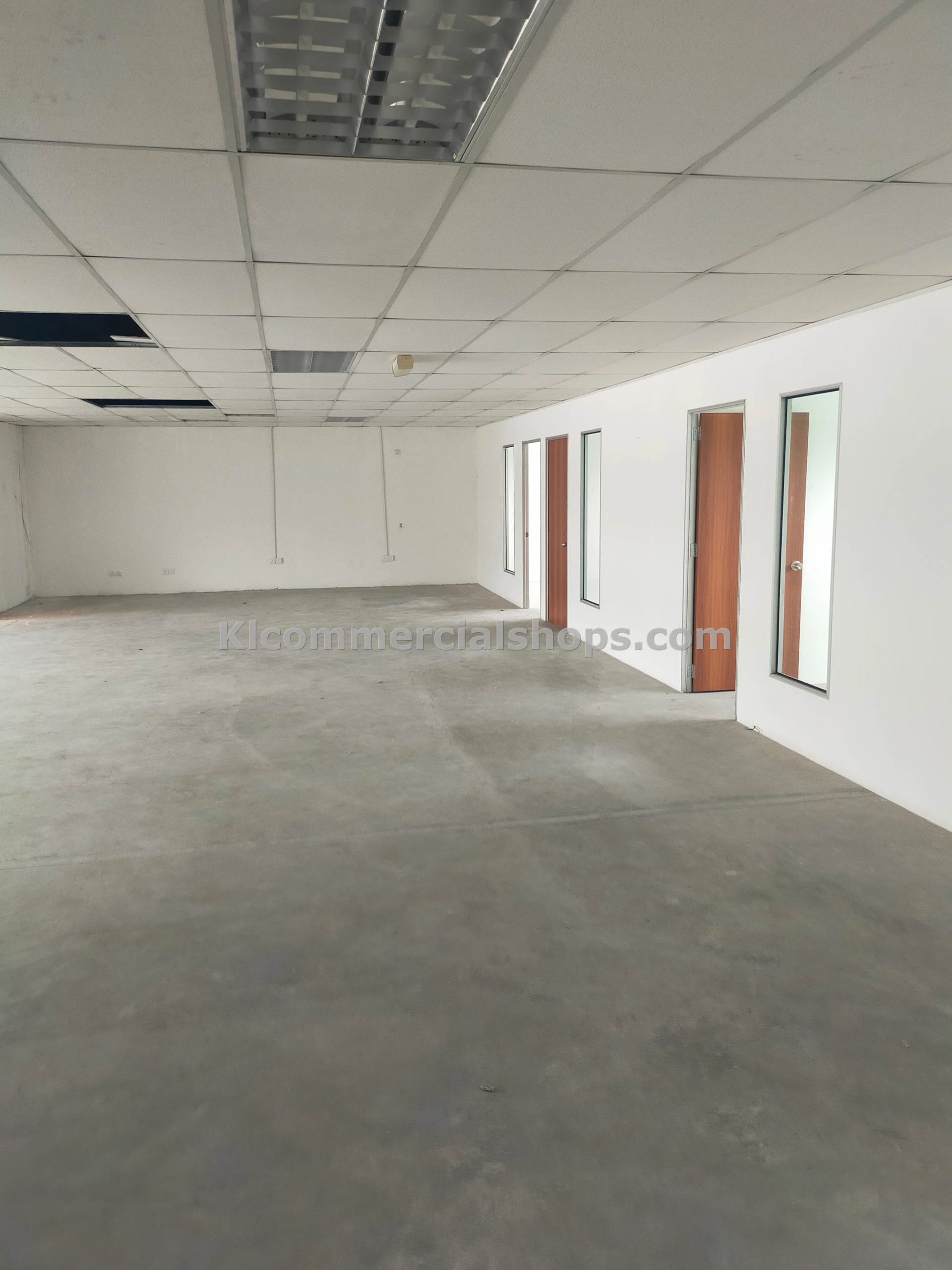 semi d factory for rent Ampang with basement — 20260 Sq Ft With Basement