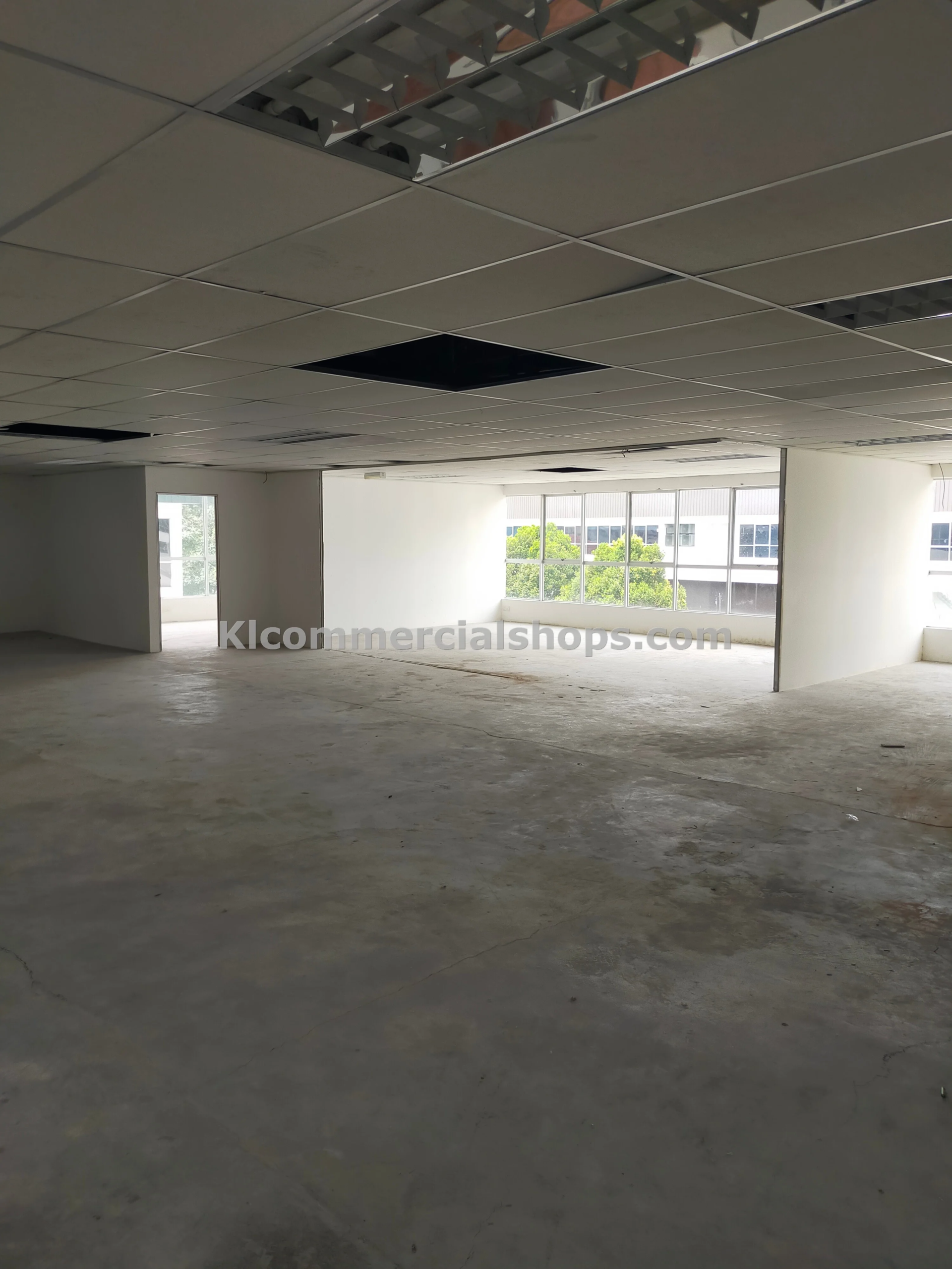 semi d factory for rent Ampang with basement — 20260 Sq Ft With Basement