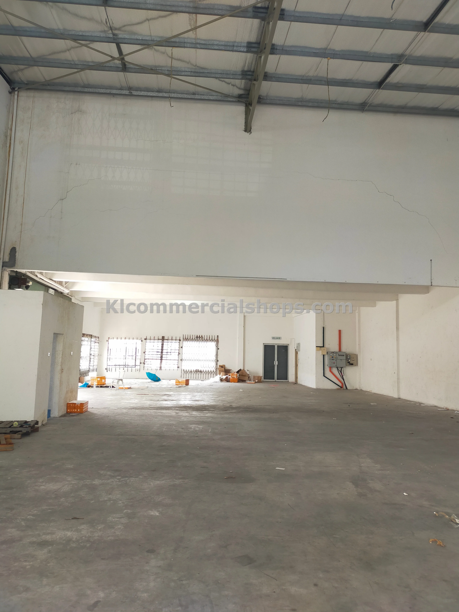 semi d factory for rent Ampang with basement — 20260 Sq Ft With Basement