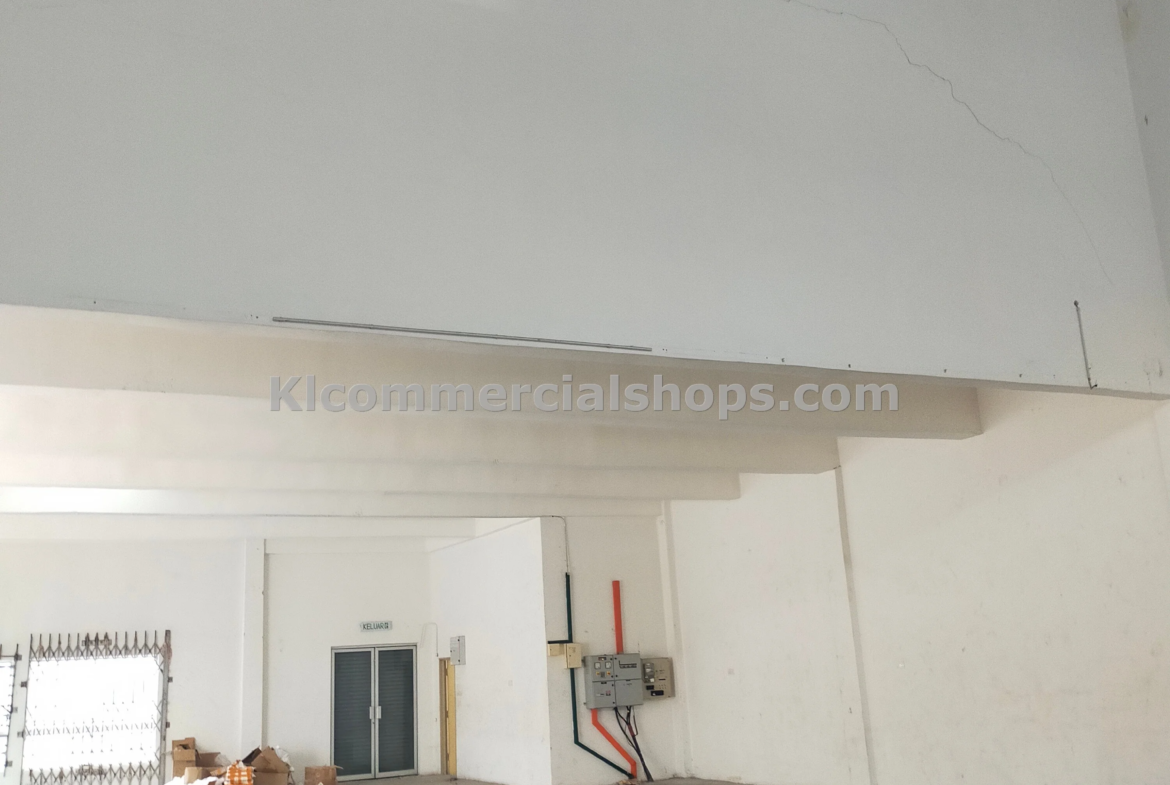 semi d factory for rent Ampang with basement — 20260 Sq Ft With Basement