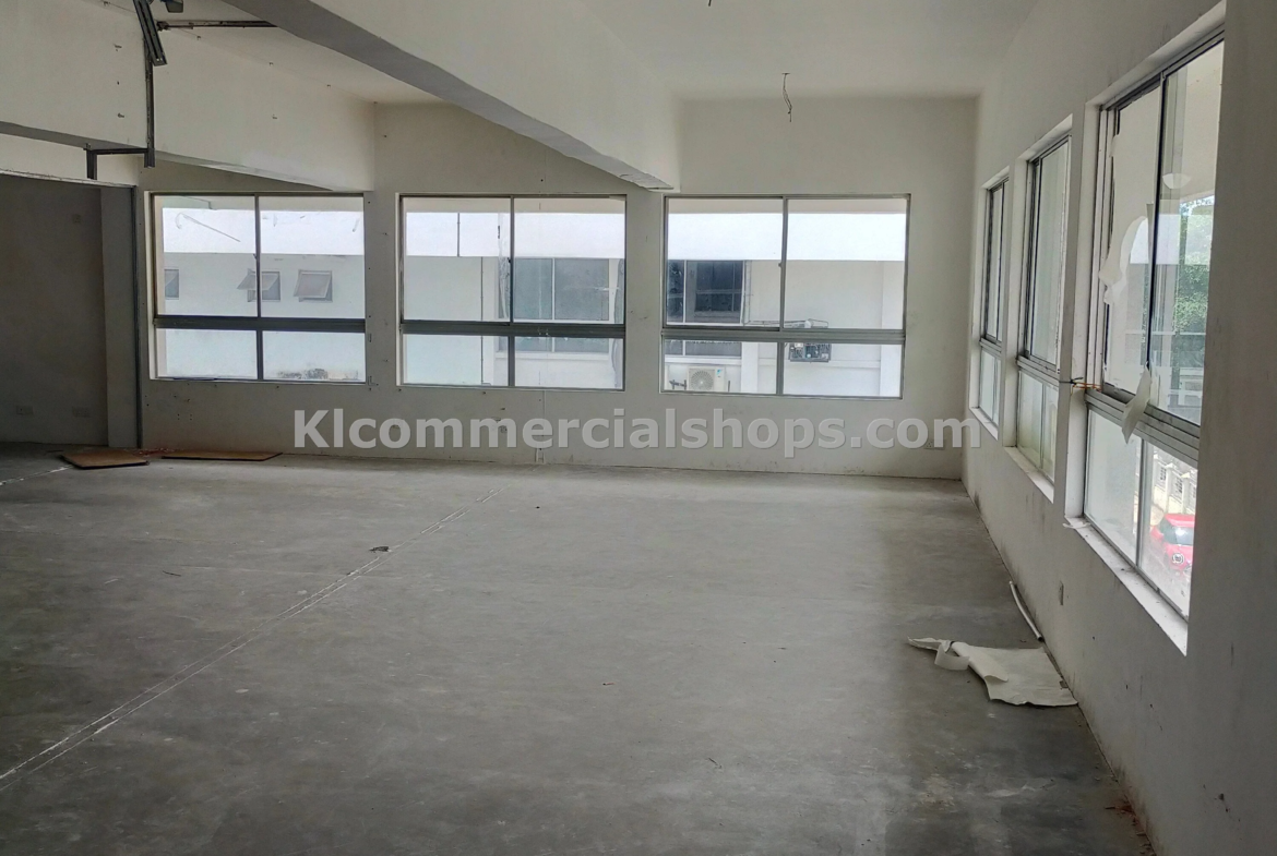 semi d factory for rent Ampang with basement — 20260 Sq Ft With Basement