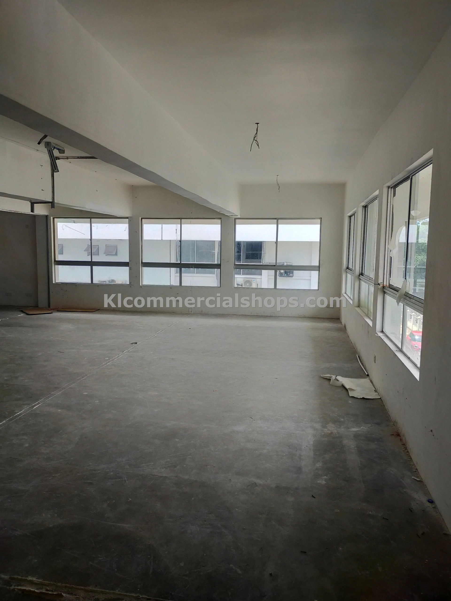 semi d factory for rent Ampang with basement — 20260 Sq Ft With Basement