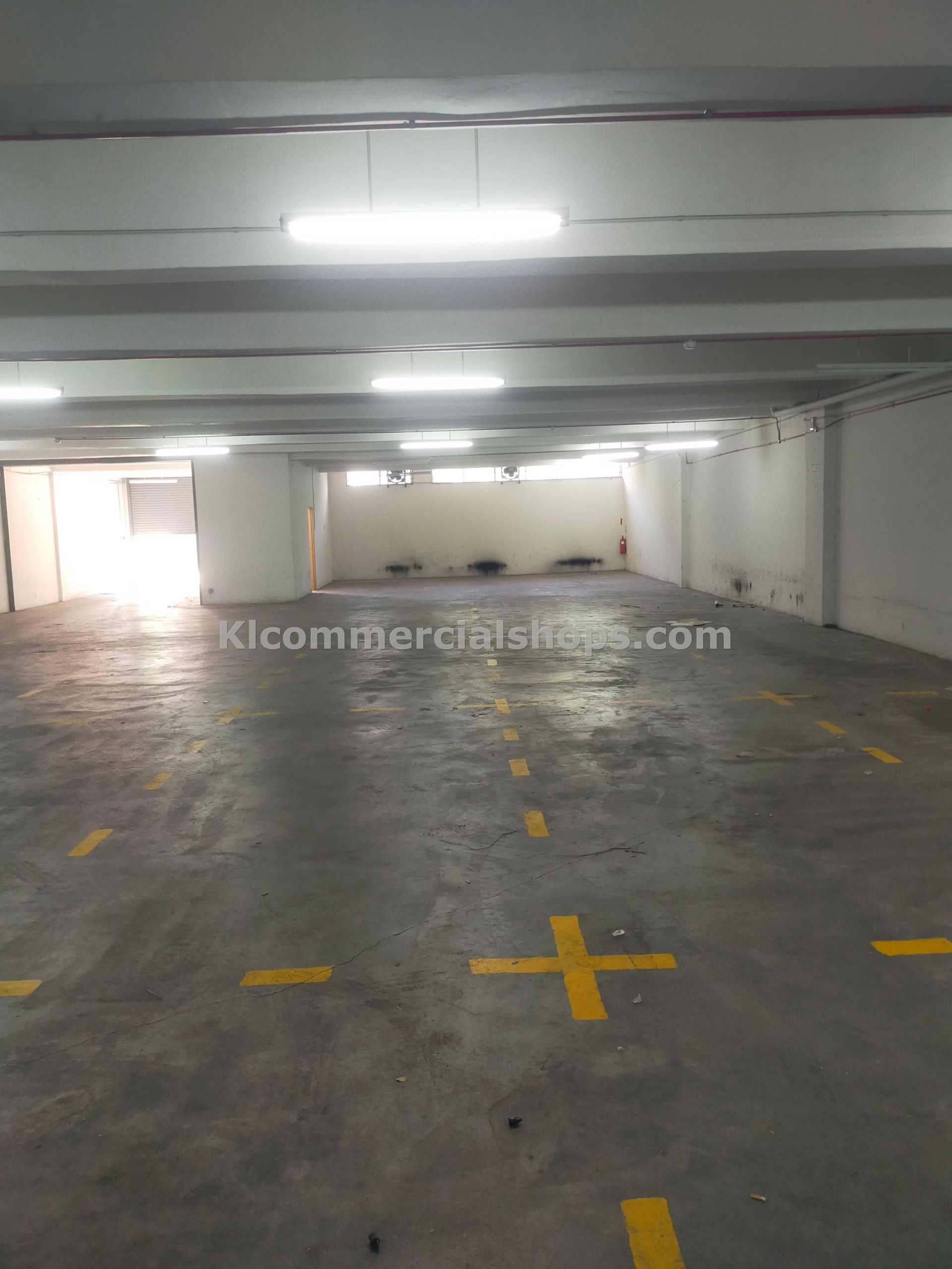 semi d factory for rent Cheras — 20260 Sq Ft Basement Container Yard