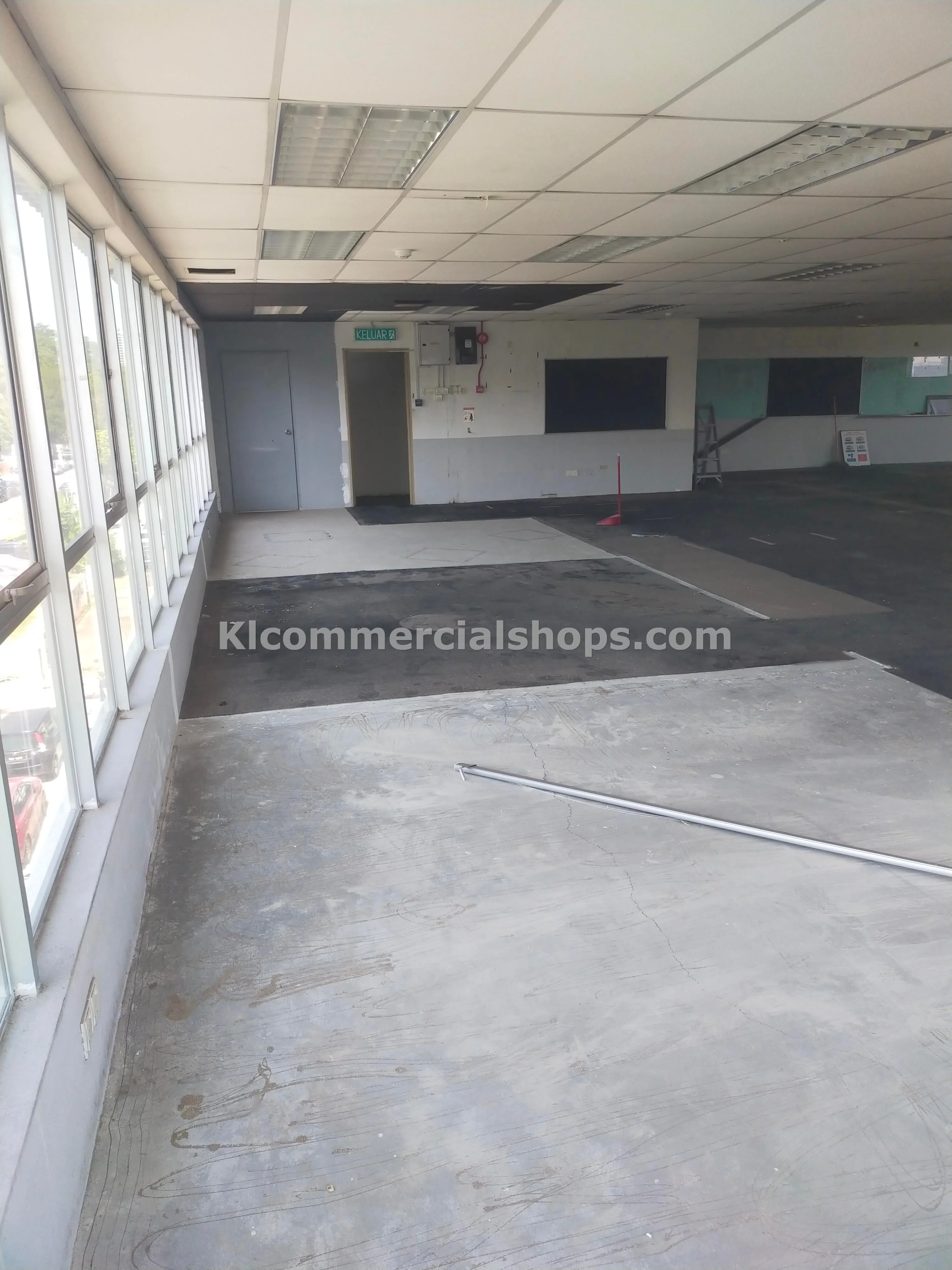 semi d factory for rent Cheras — 20260 Sq Ft Basement Container Yard
