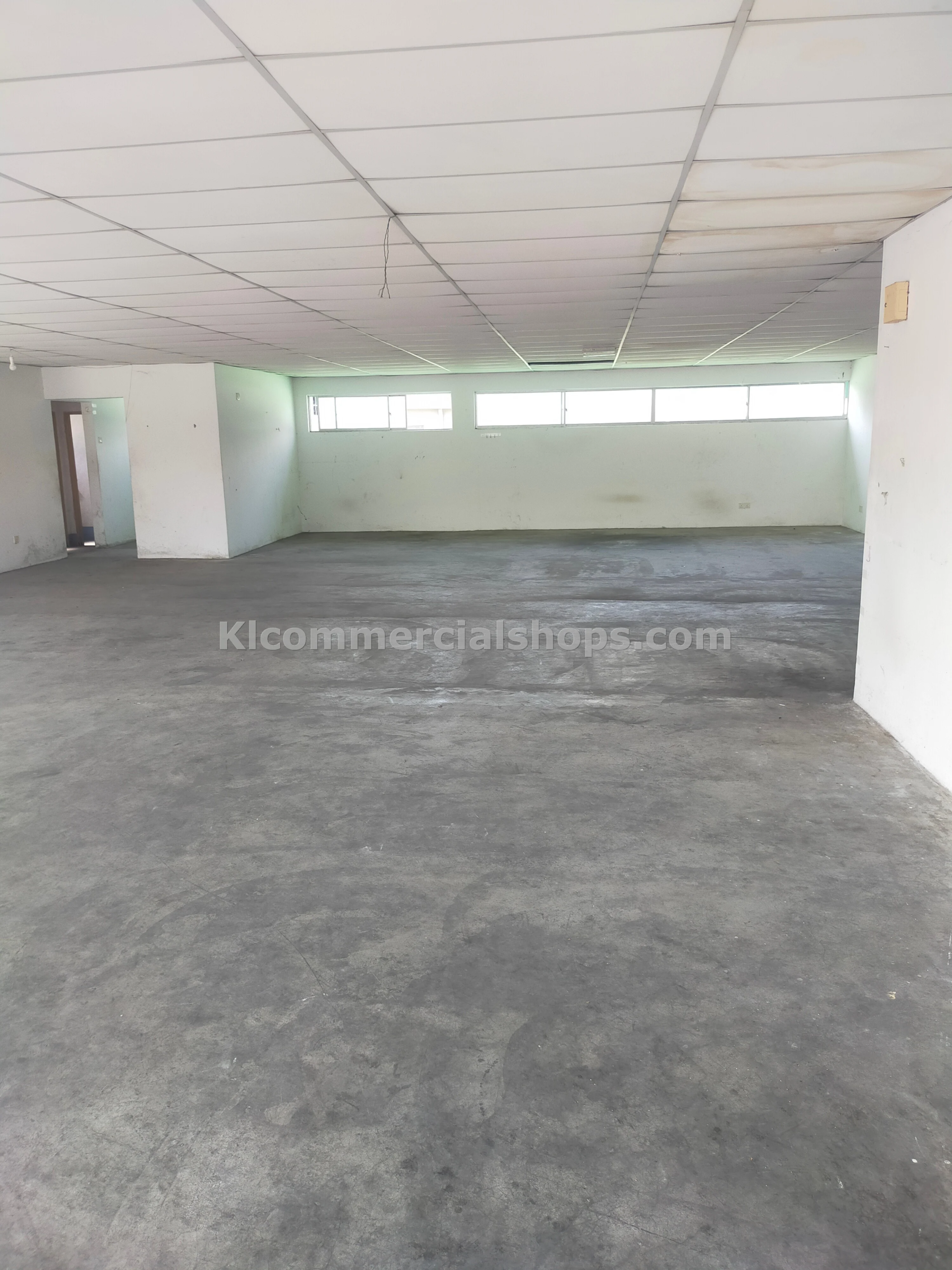 semi d factory for rent Cheras — 20260 Sq Ft Basement Container Yard
