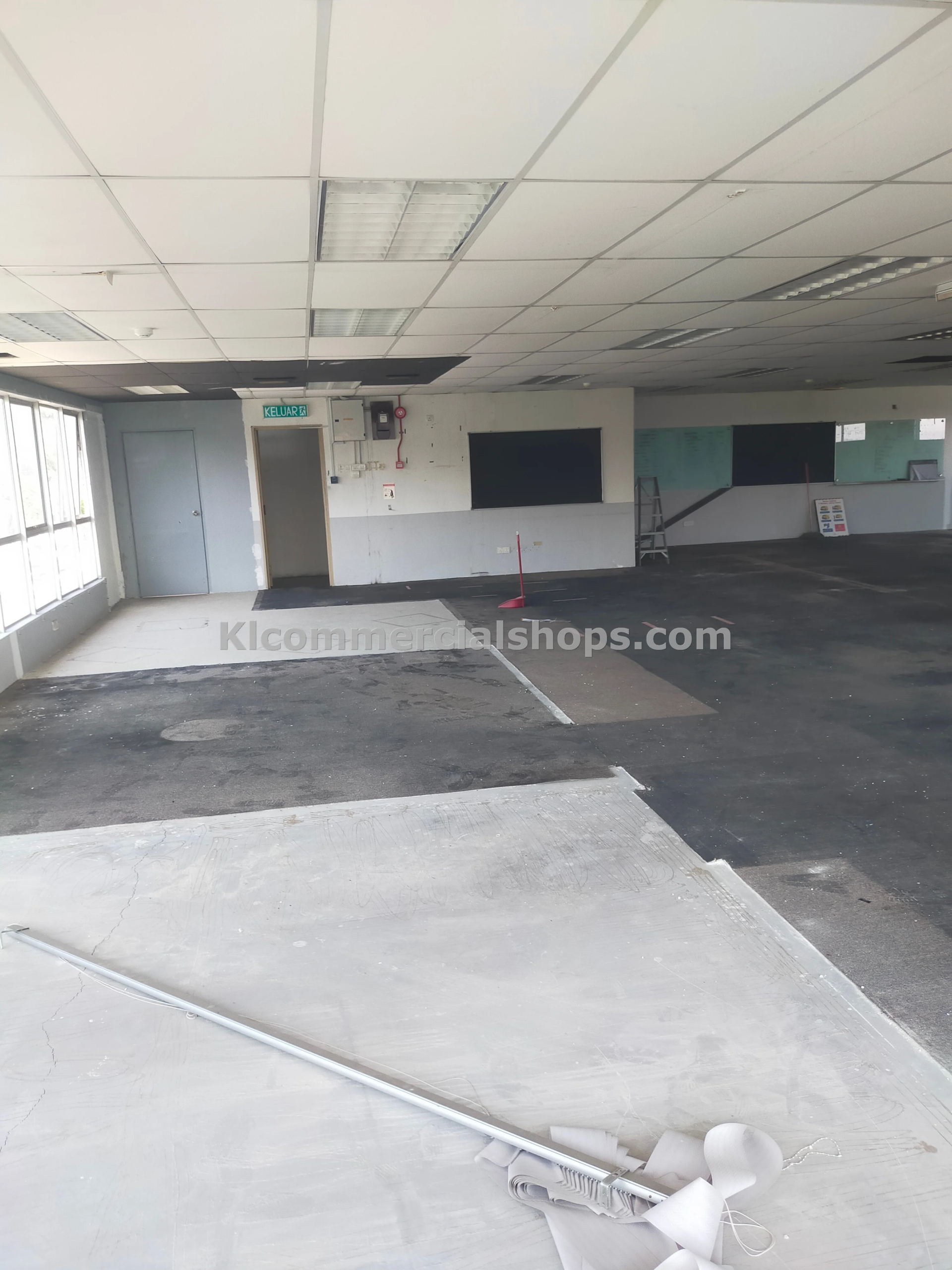 factory for rent Cheras — 15000 Sq Ft Semi D 28 Ft High Ceiling