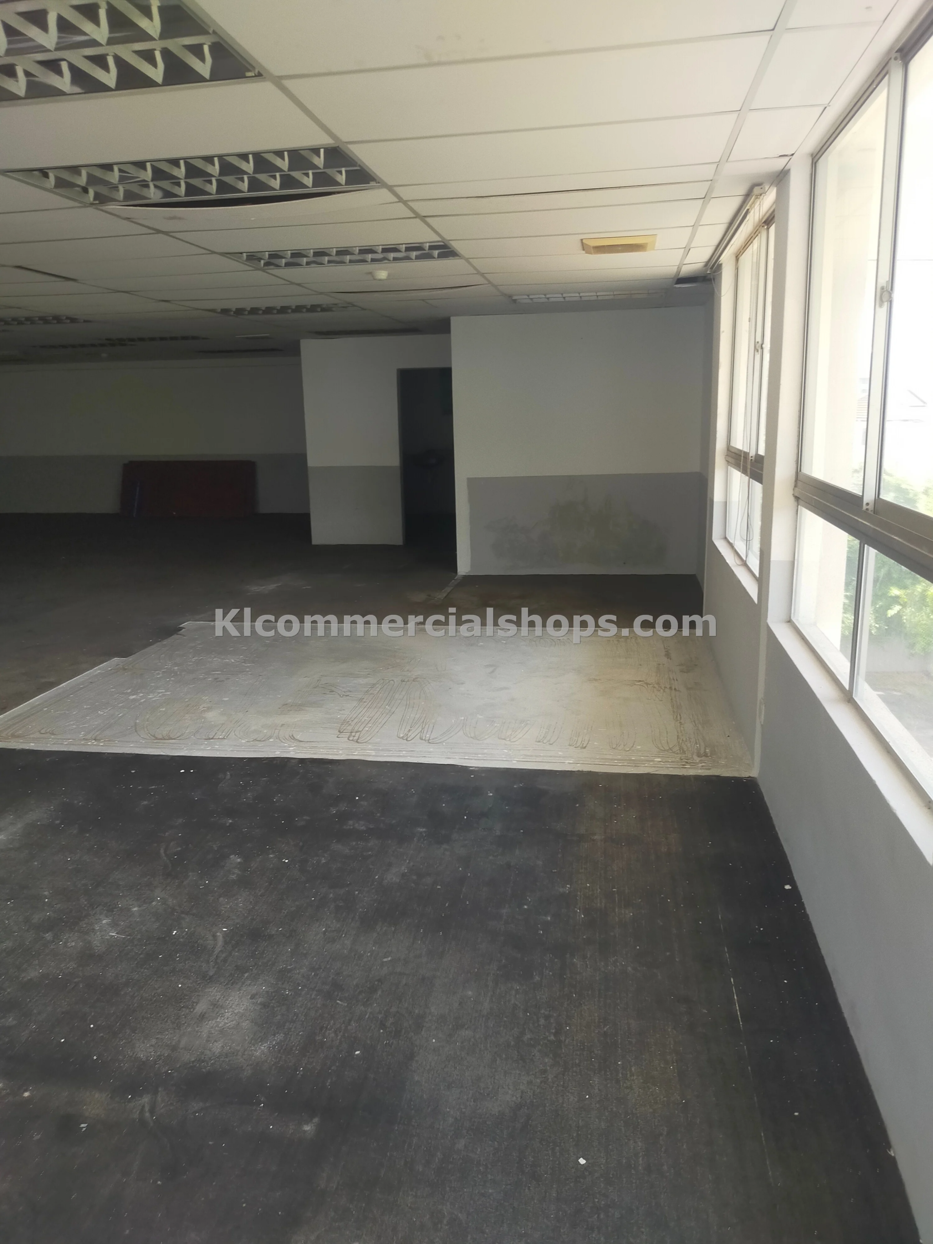 semi d factory for rent Cheras — 20260 Sq Ft Basement Container Yard