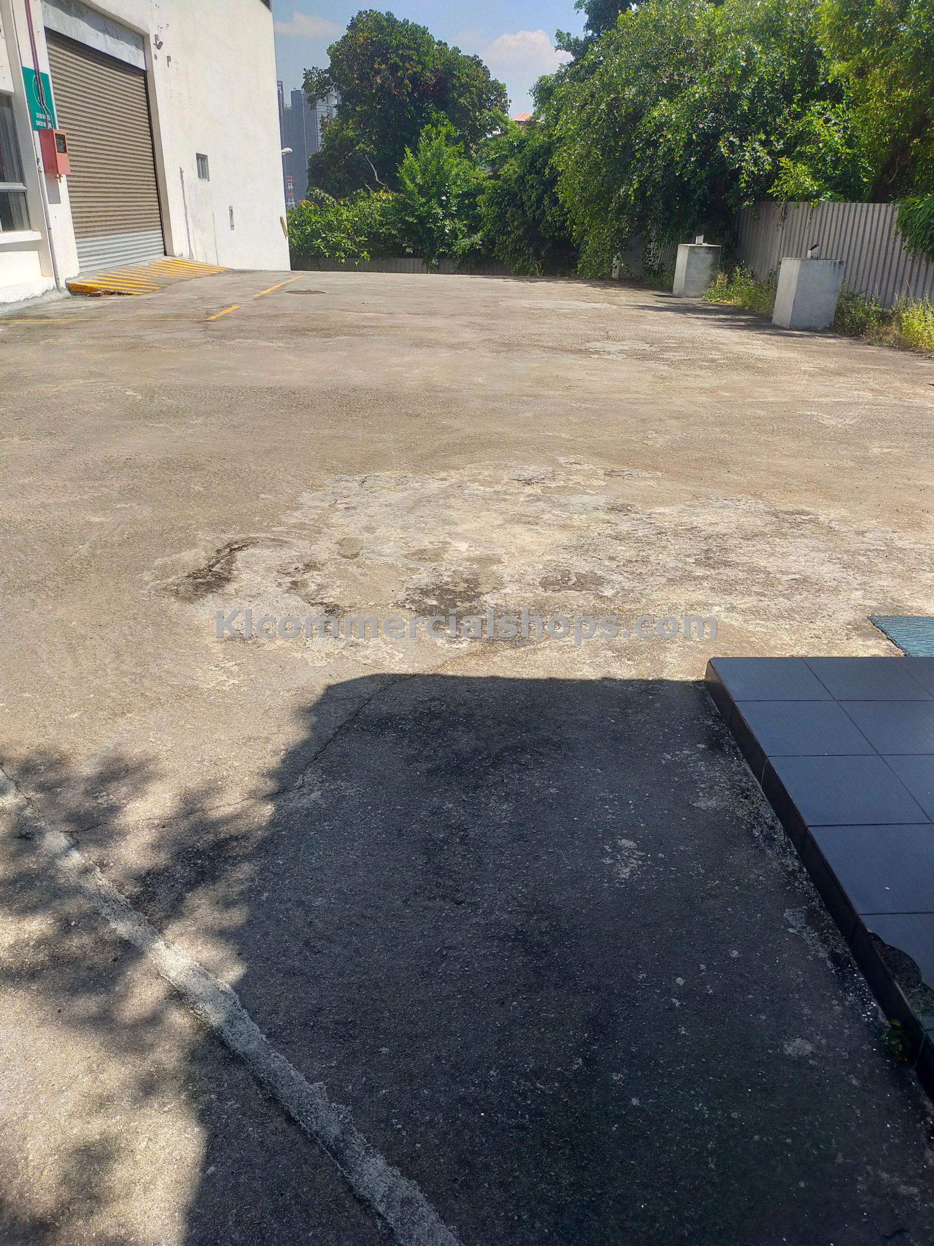 semi d factory for rent Cheras — 20260 Sq Ft Basement Container Yard