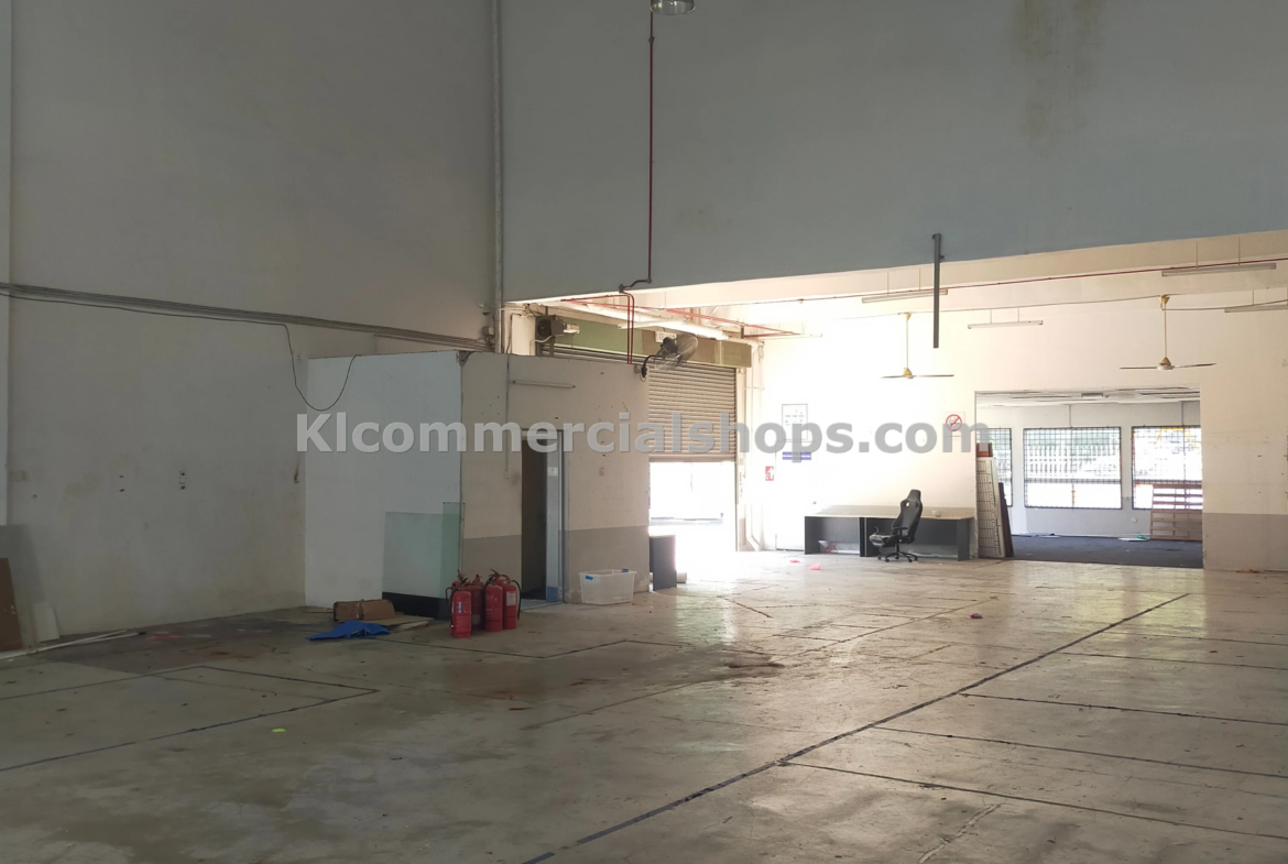 semi d factory for rent Cheras — 20260 Sq Ft Basement Container Yard