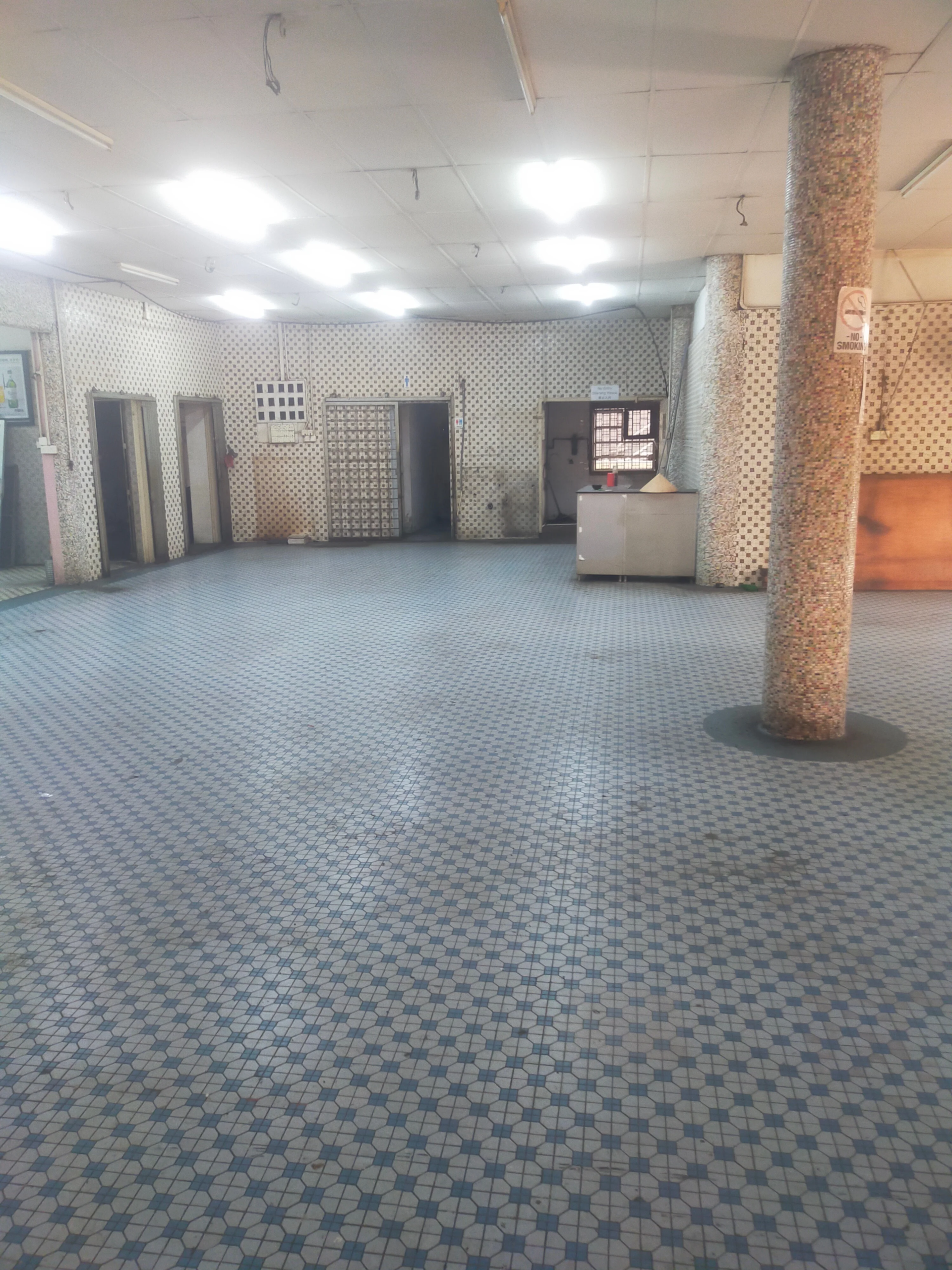 corner shop lot for rent Petaling Street — Prime Location Main Road Frontage