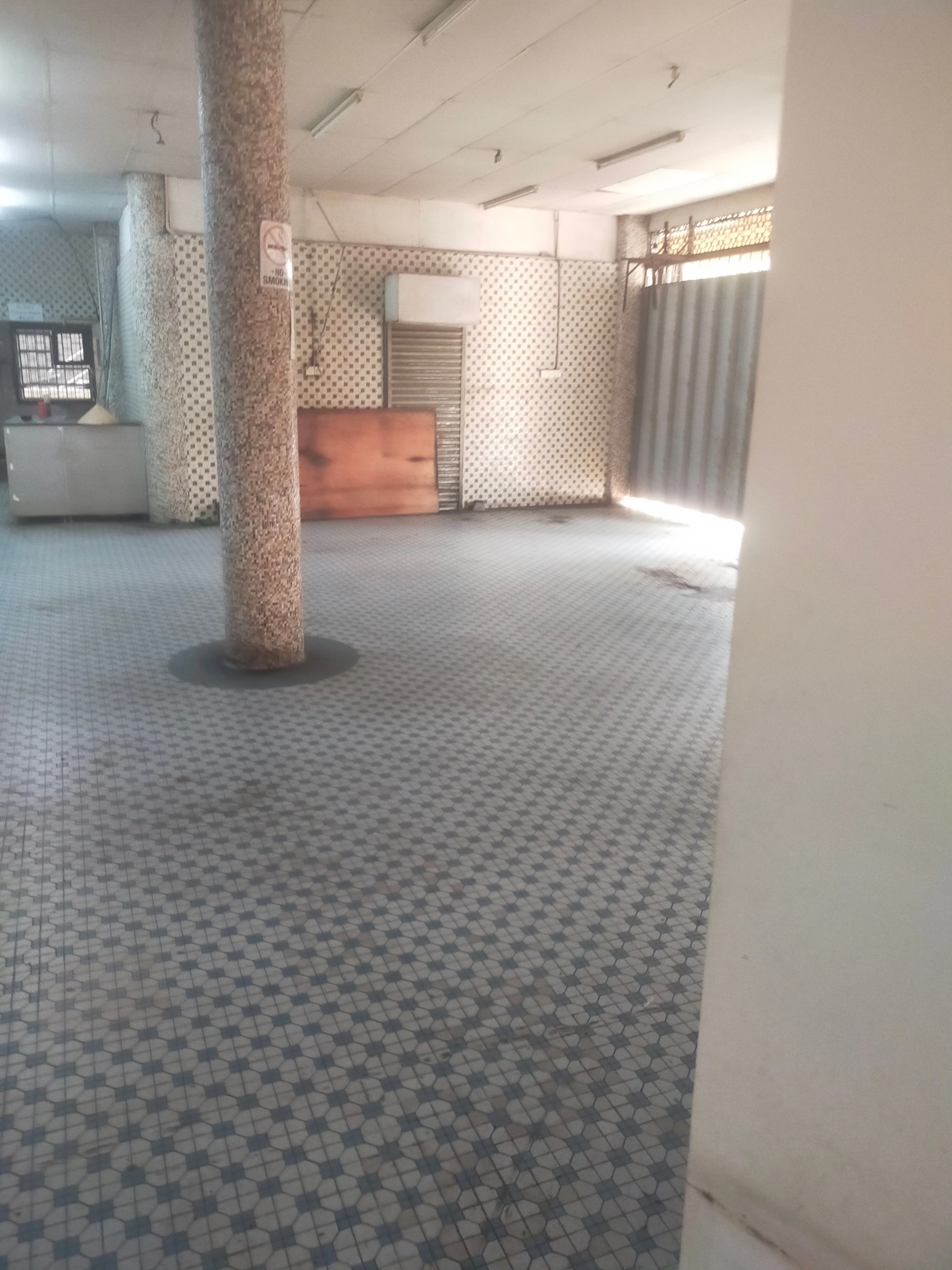 corner shop lot for rent Petaling Street — Prime Location Main Road Frontage