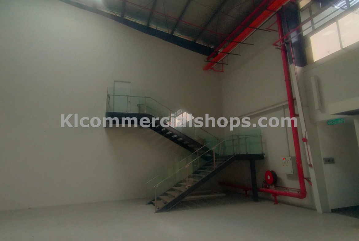 showroom for rent Puchong G Floor warehouse