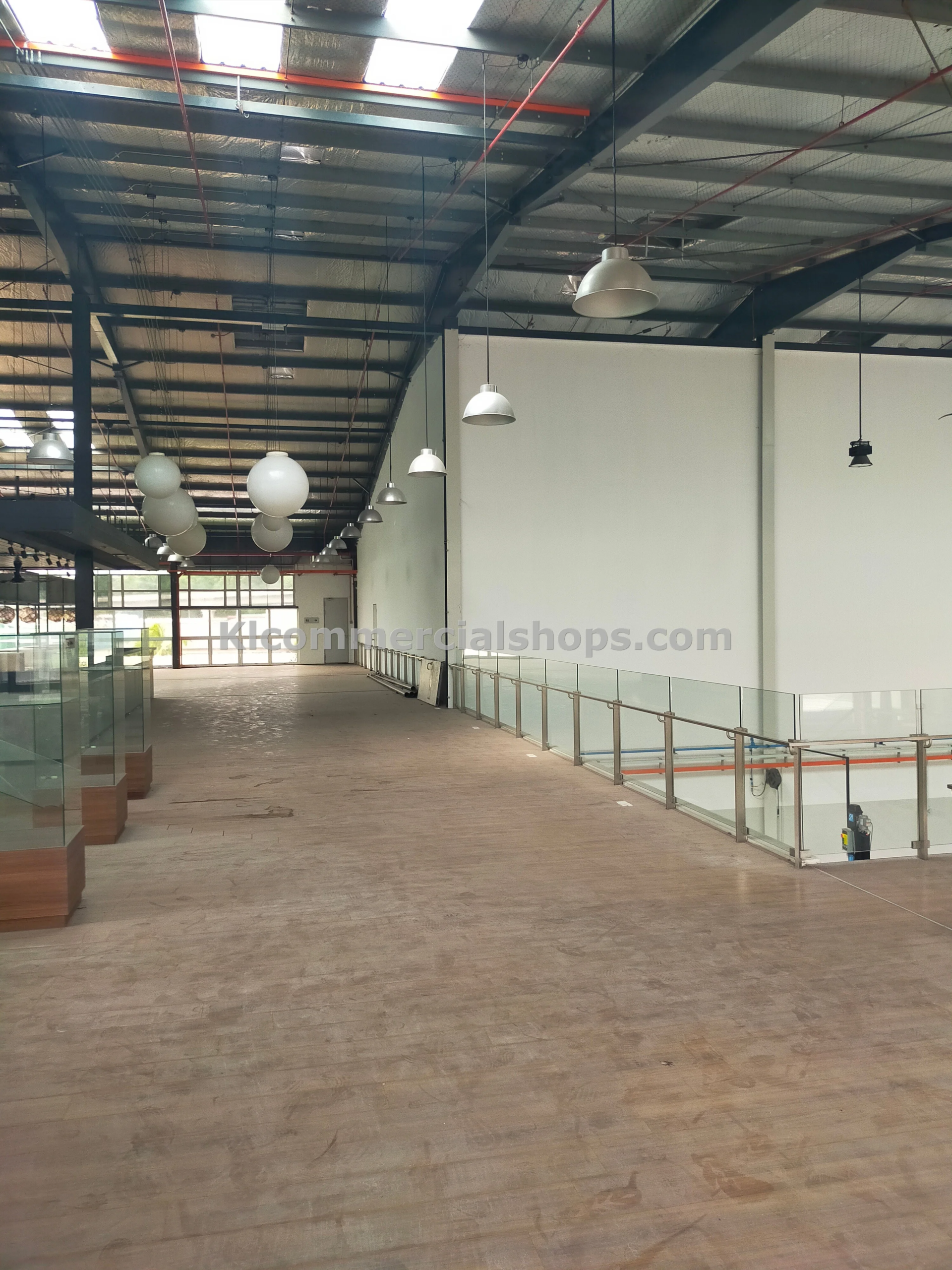 large-warehouse-shah-alam-storage-logistics-space