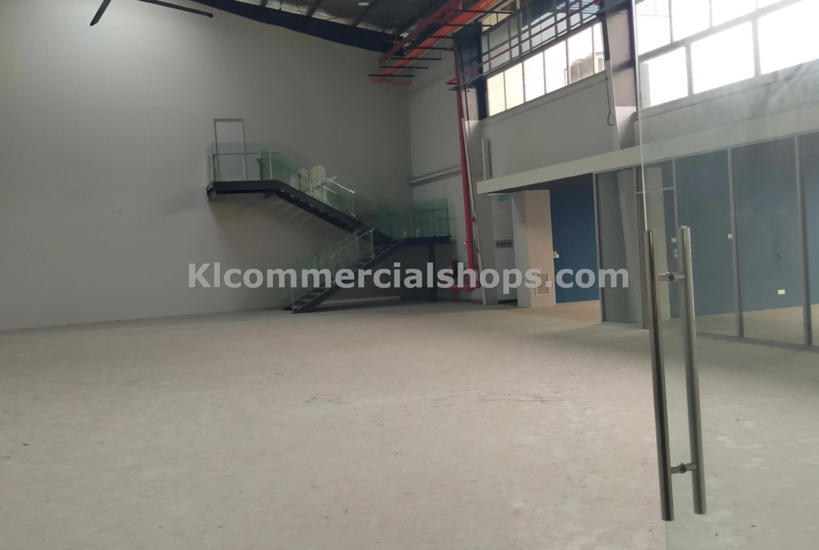 large factory warehouse for rent Subang 1