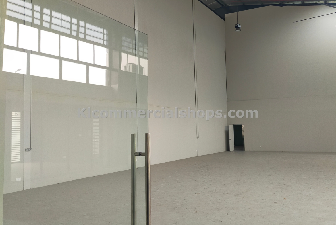 large factory warehouse for rent Subang 2