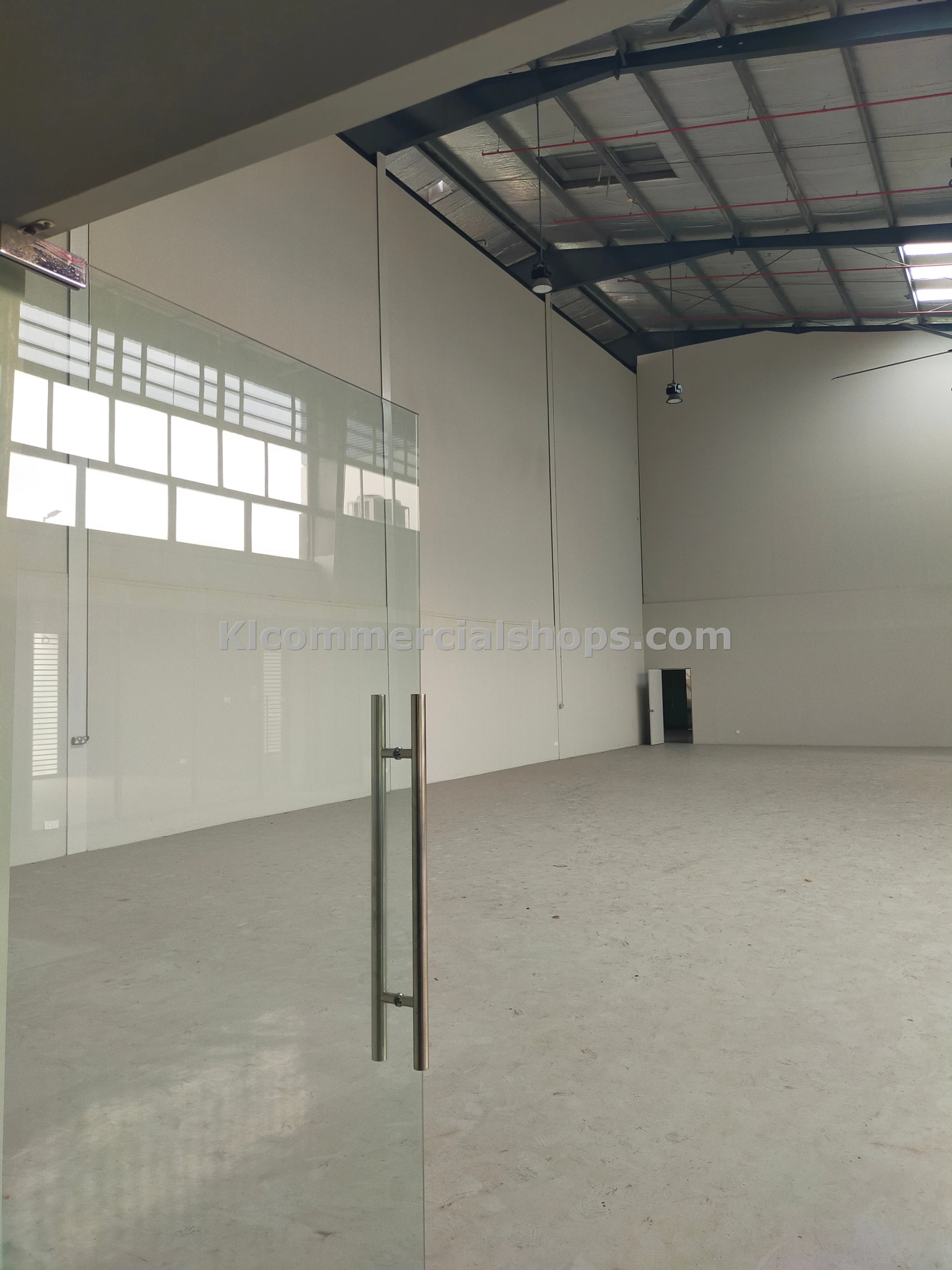 large factory warehouse for rent Subang 2 large factory warehouse for rent Subang 2